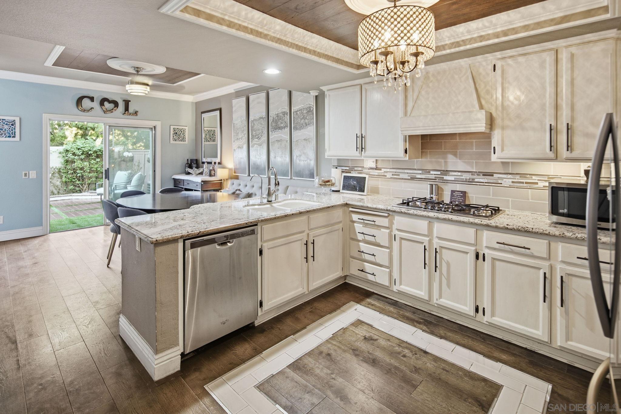 Detail Gallery Image 8 of 29 For 1866  Matin Cir  #111,  San Marcos,  CA 92069 - 4 Beds | 2/1 Baths