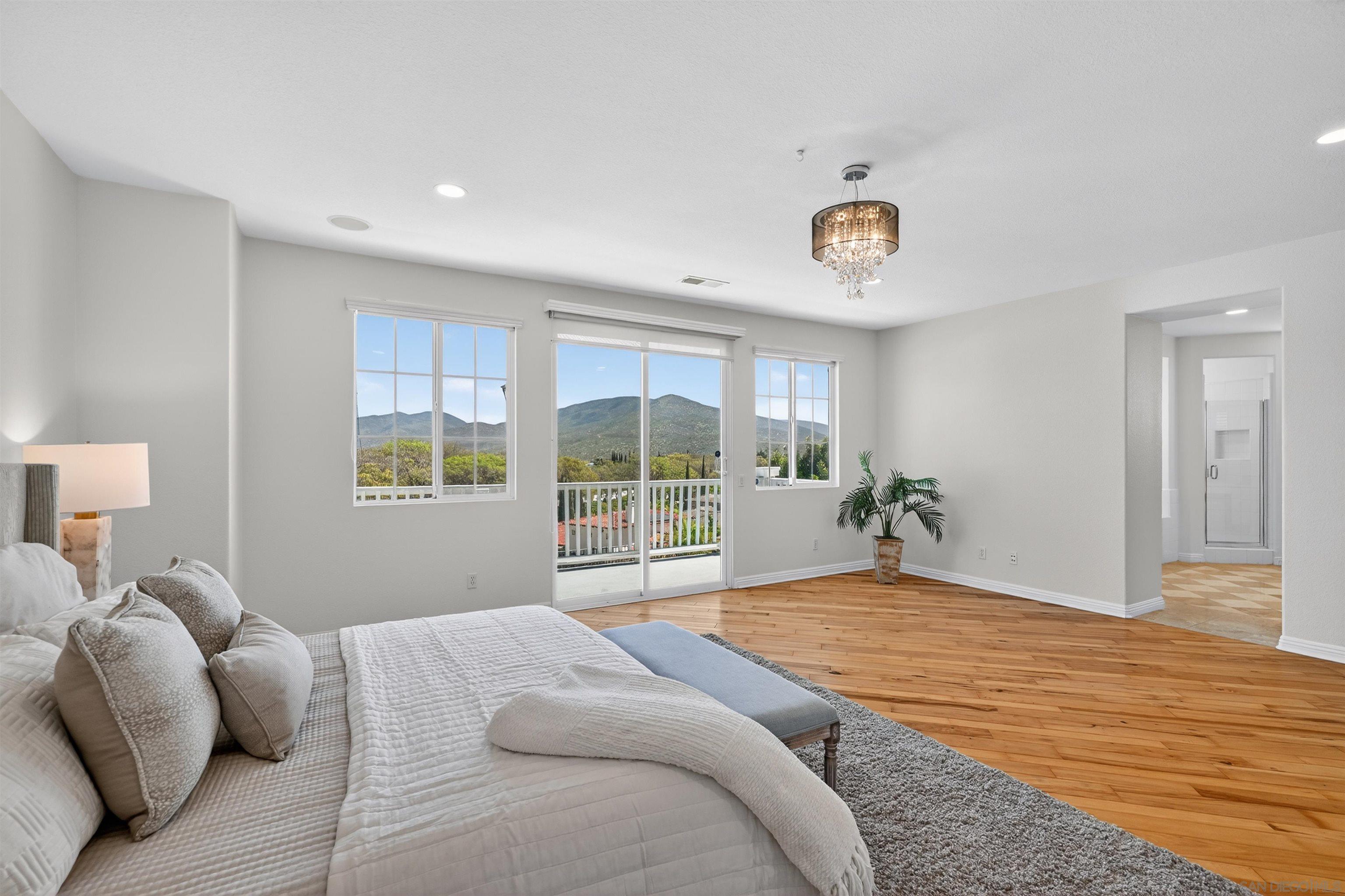 Detail Gallery Image 20 of 37 For 981  Adirondack Place, Chula Vista,  CA 91914 - 6 Beds | 3/1 Baths