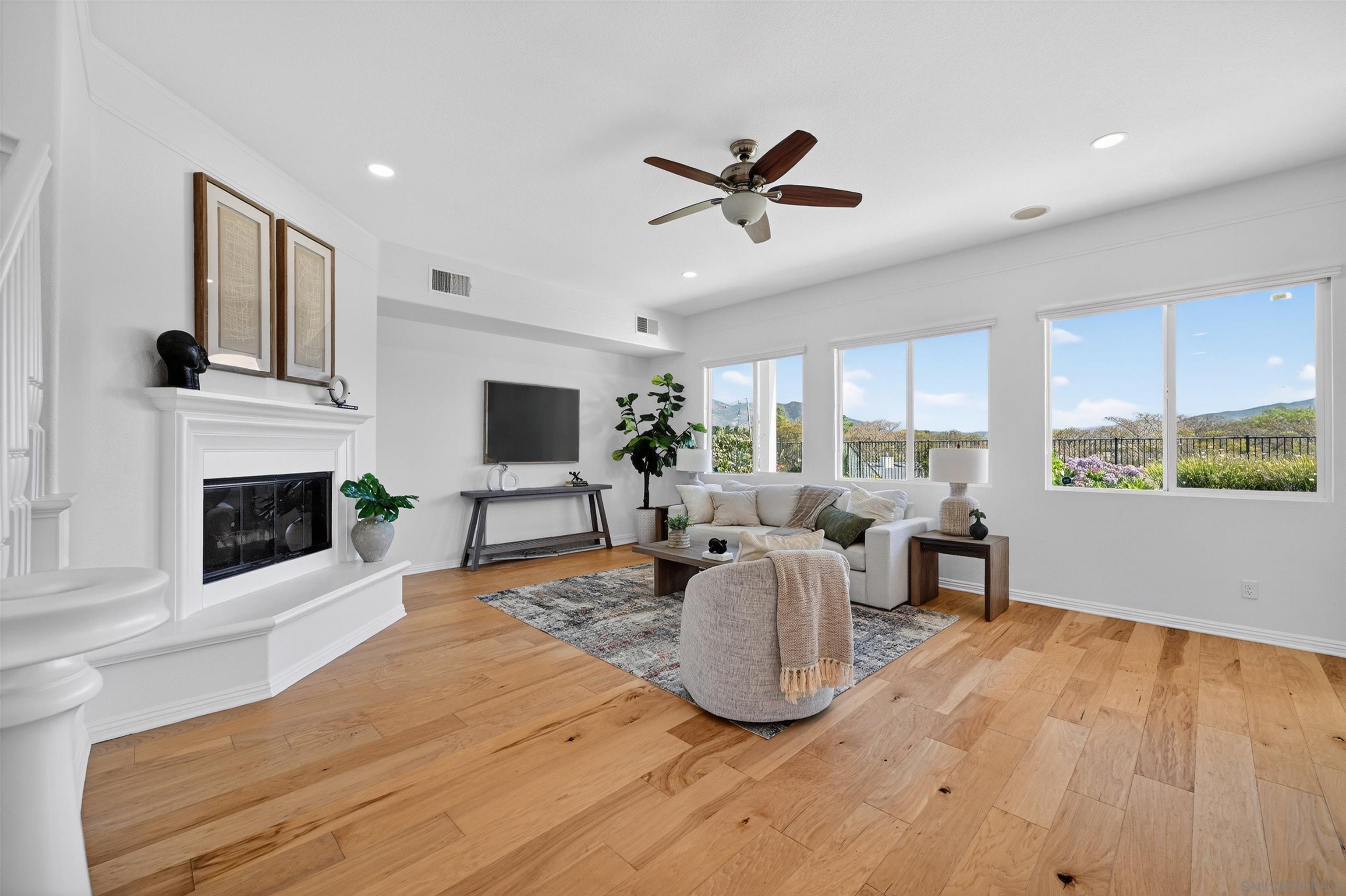 Detail Gallery Image 10 of 37 For 981  Adirondack Place, Chula Vista,  CA 91914 - 6 Beds | 3/1 Baths