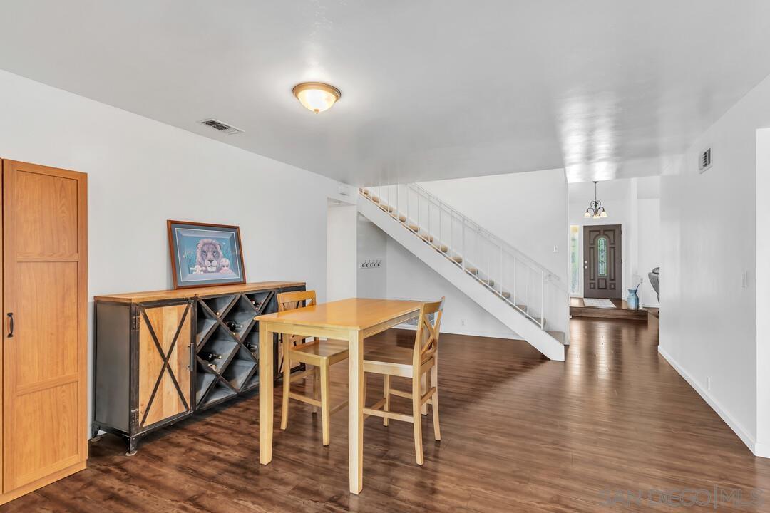 Detail Gallery Image 11 of 49 For 1509  Honey Hill, El Cajon,  CA 92020 - 6 Beds | 2 Baths