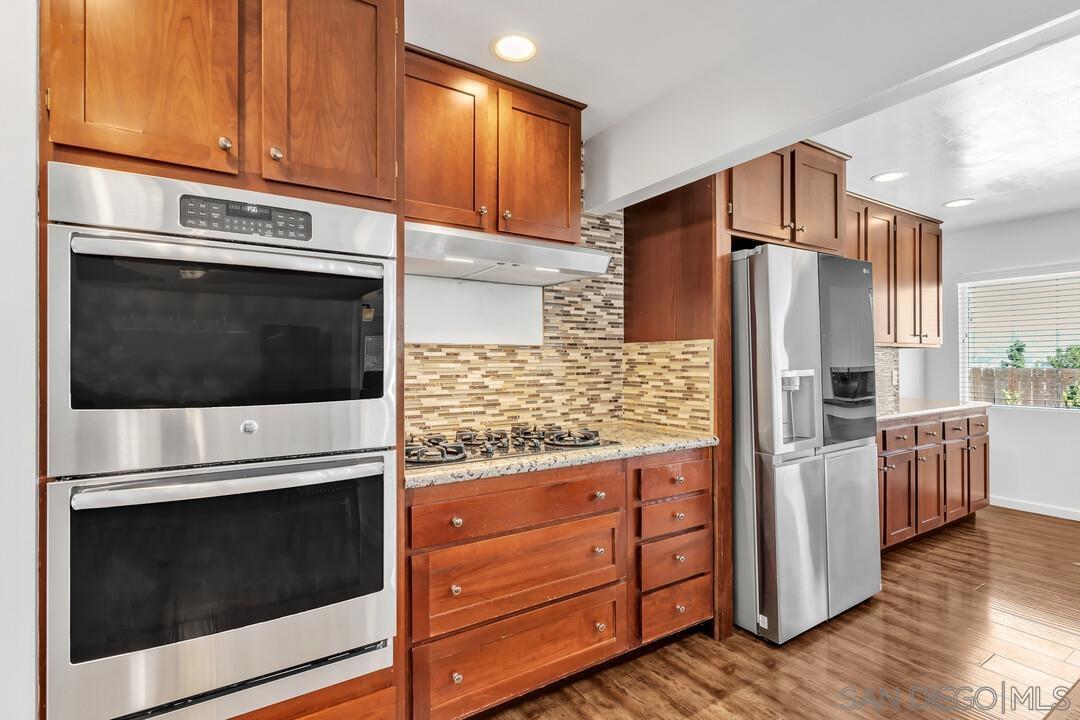 Detail Gallery Image 14 of 49 For 1509  Honey Hill, El Cajon,  CA 92020 - 6 Beds | 2 Baths