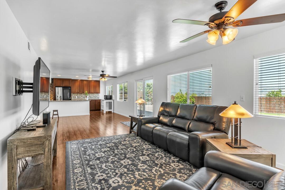 Detail Gallery Image 20 of 49 For 1509  Honey Hill, El Cajon,  CA 92020 - 6 Beds | 2 Baths