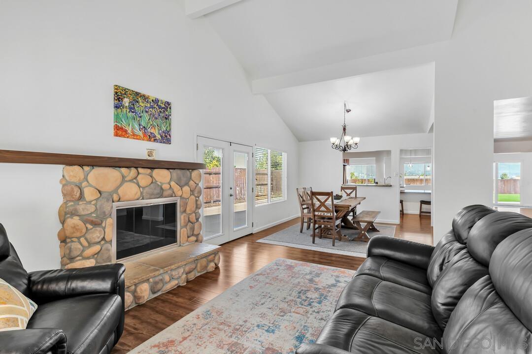 Detail Gallery Image 7 of 49 For 1509  Honey Hill, El Cajon,  CA 92020 - 6 Beds | 2 Baths