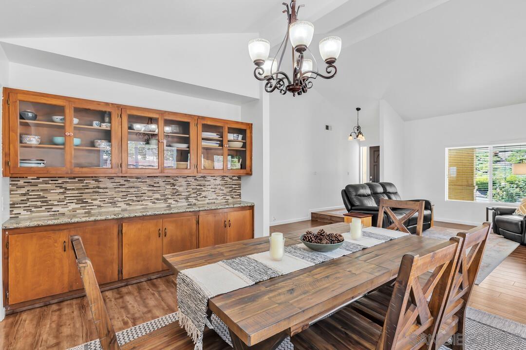 Detail Gallery Image 9 of 49 For 1509  Honey Hill, El Cajon,  CA 92020 - 6 Beds | 2 Baths