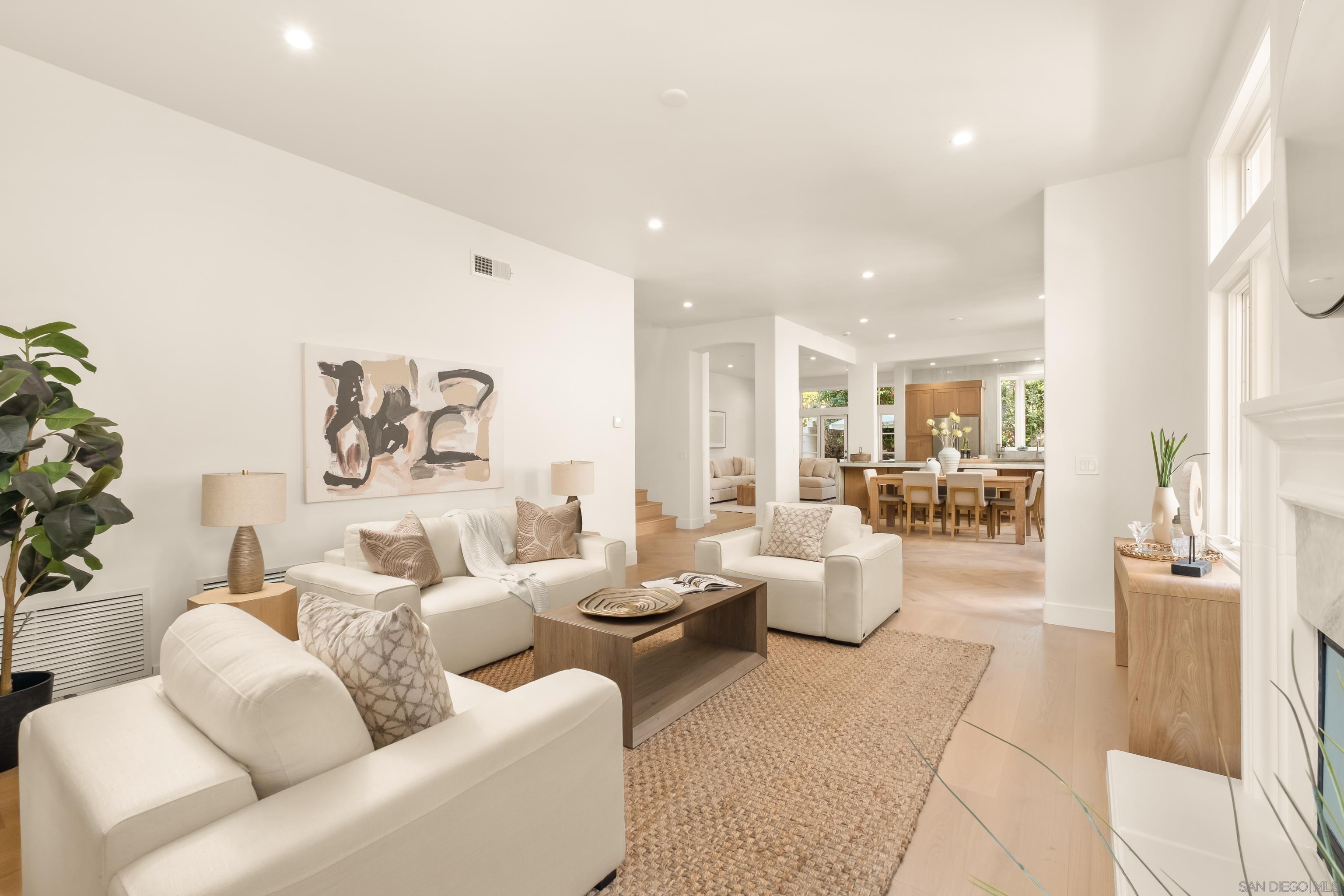 Detail Gallery Image 22 of 55 For 5342  Renaissance Ave, San Diego,  CA 92122 - 4 Beds | 3/1 Baths