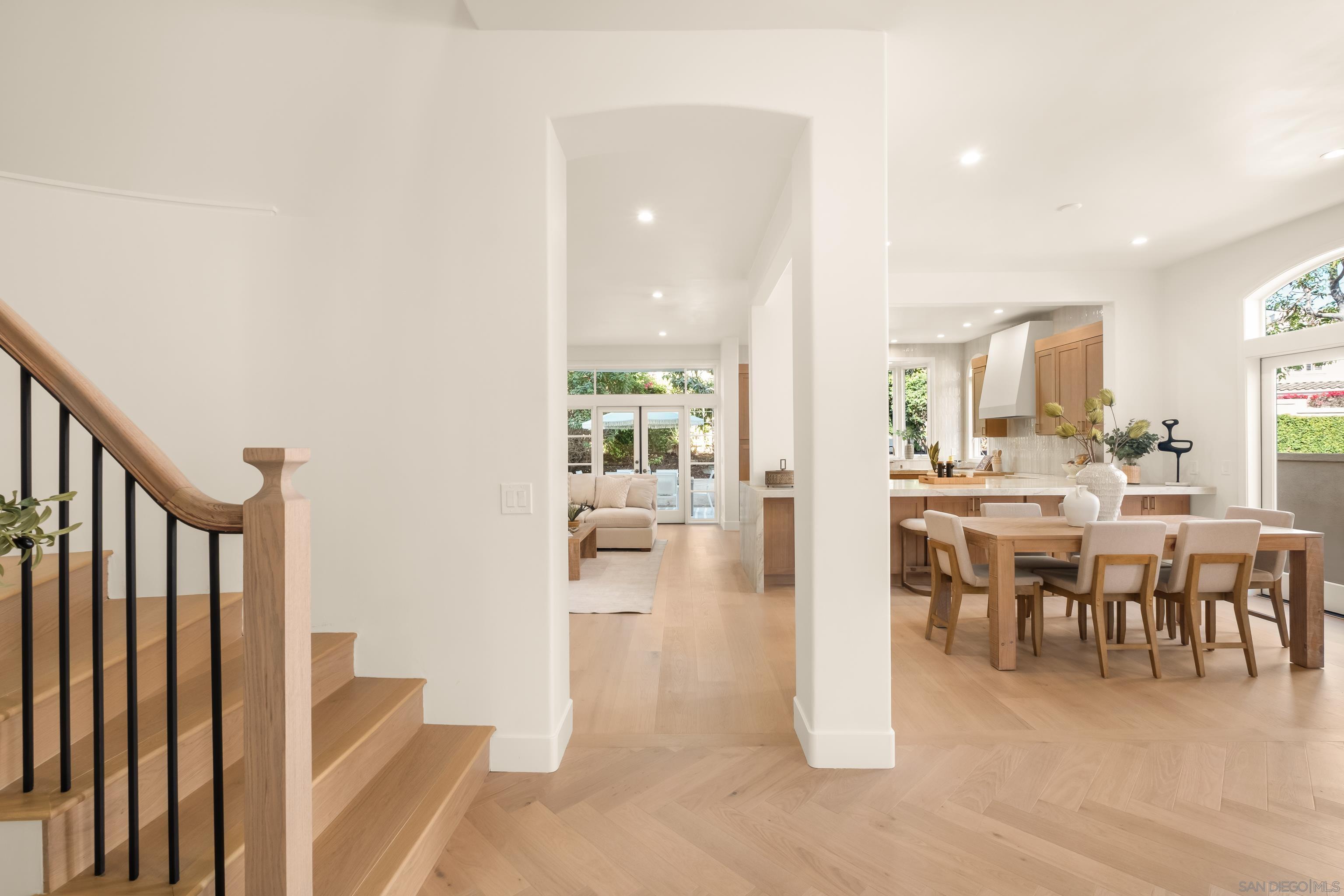 Detail Gallery Image 27 of 55 For 5342  Renaissance Ave, San Diego,  CA 92122 - 4 Beds | 3/1 Baths