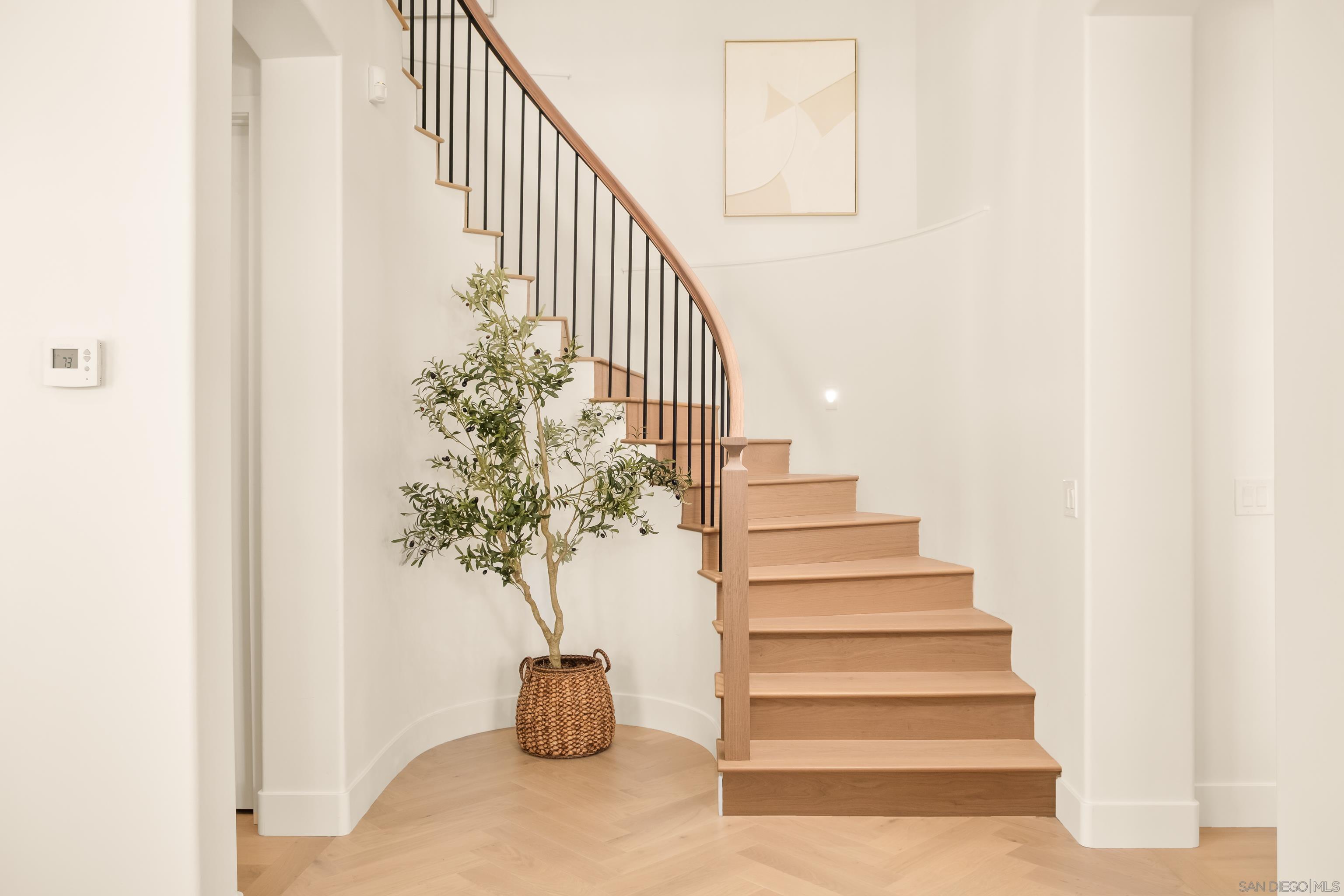 Detail Gallery Image 28 of 55 For 5342  Renaissance Ave, San Diego,  CA 92122 - 4 Beds | 3/1 Baths