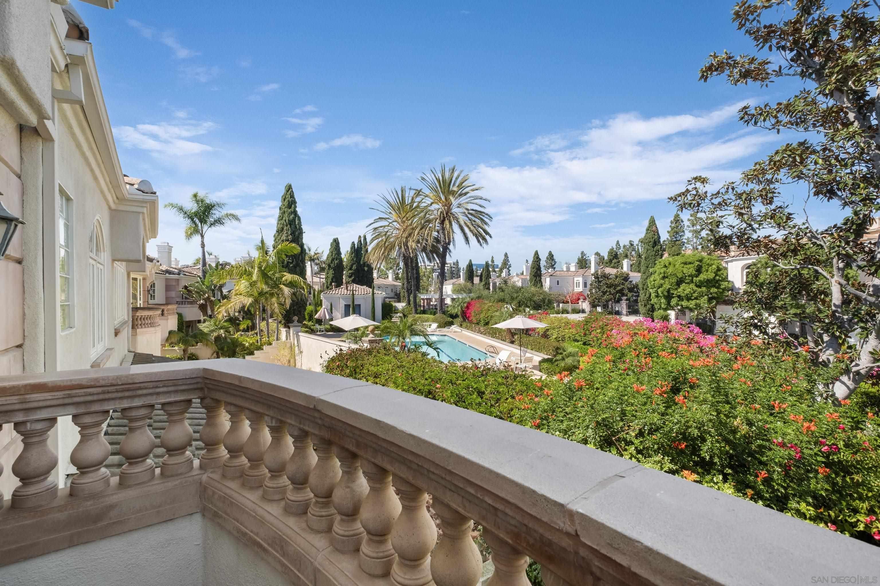 Detail Gallery Image 32 of 55 For 5342  Renaissance Ave, San Diego,  CA 92122 - 4 Beds | 3/1 Baths