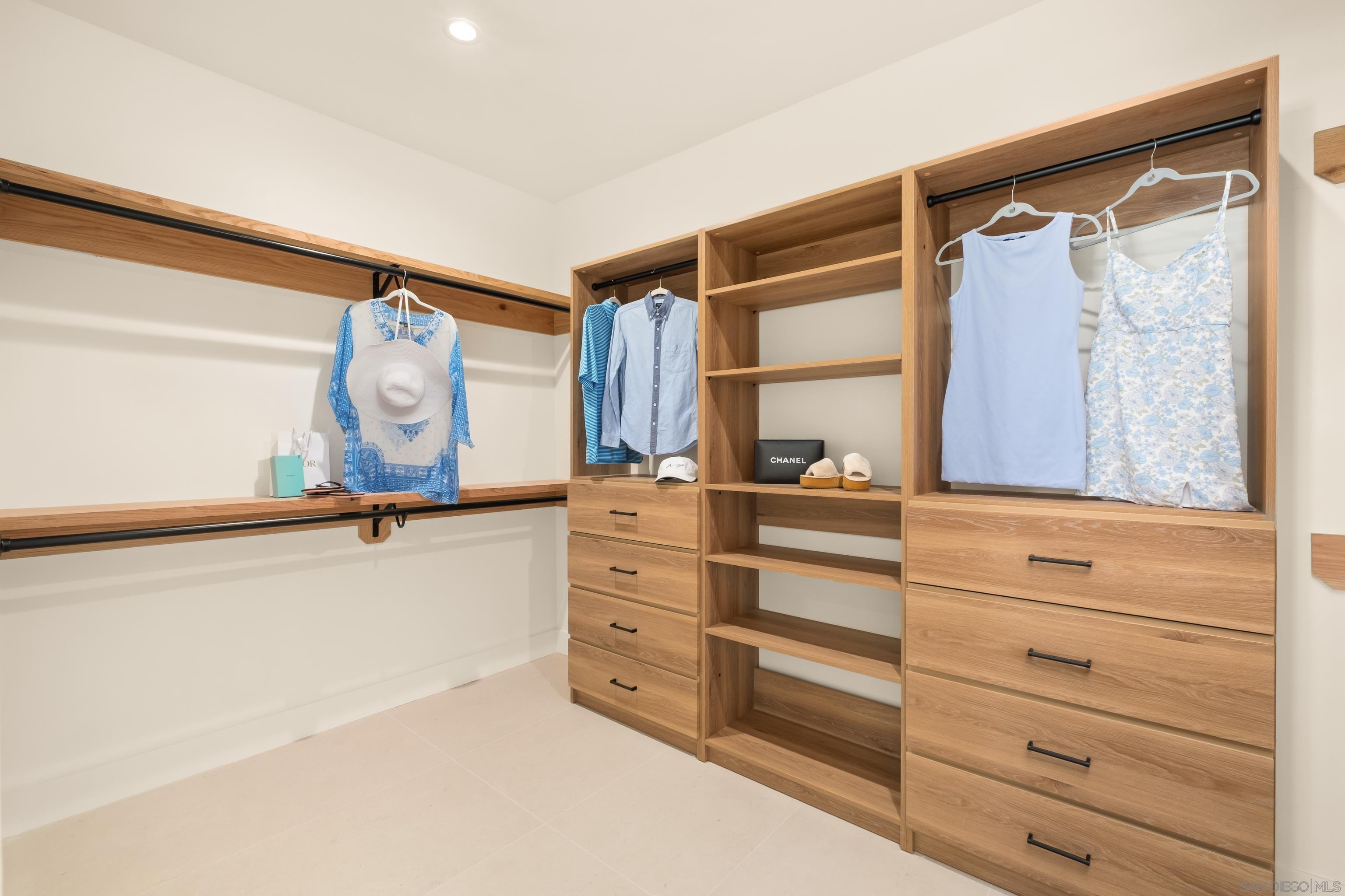 Detail Gallery Image 38 of 55 For 5342  Renaissance Ave, San Diego,  CA 92122 - 4 Beds | 3/1 Baths