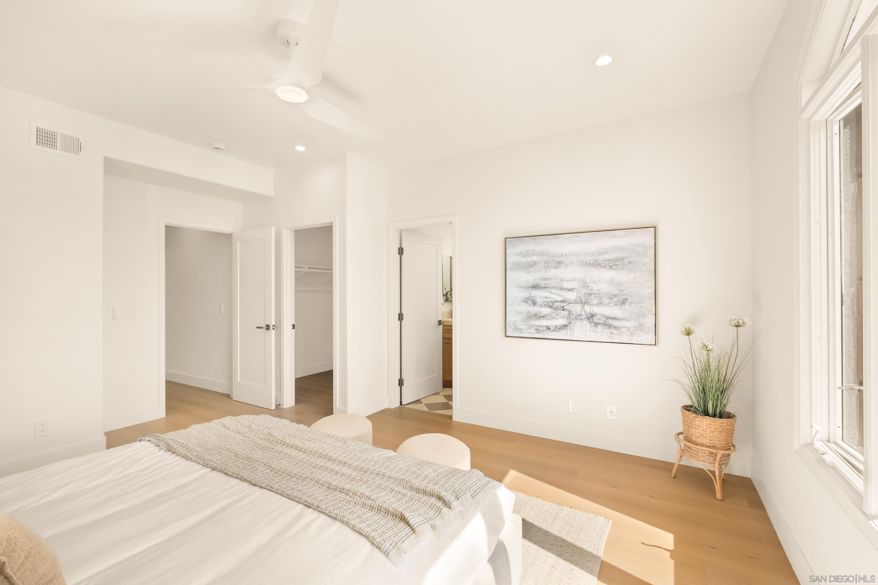 Detail Gallery Image 43 of 55 For 5342  Renaissance Ave, San Diego,  CA 92122 - 4 Beds | 3/1 Baths