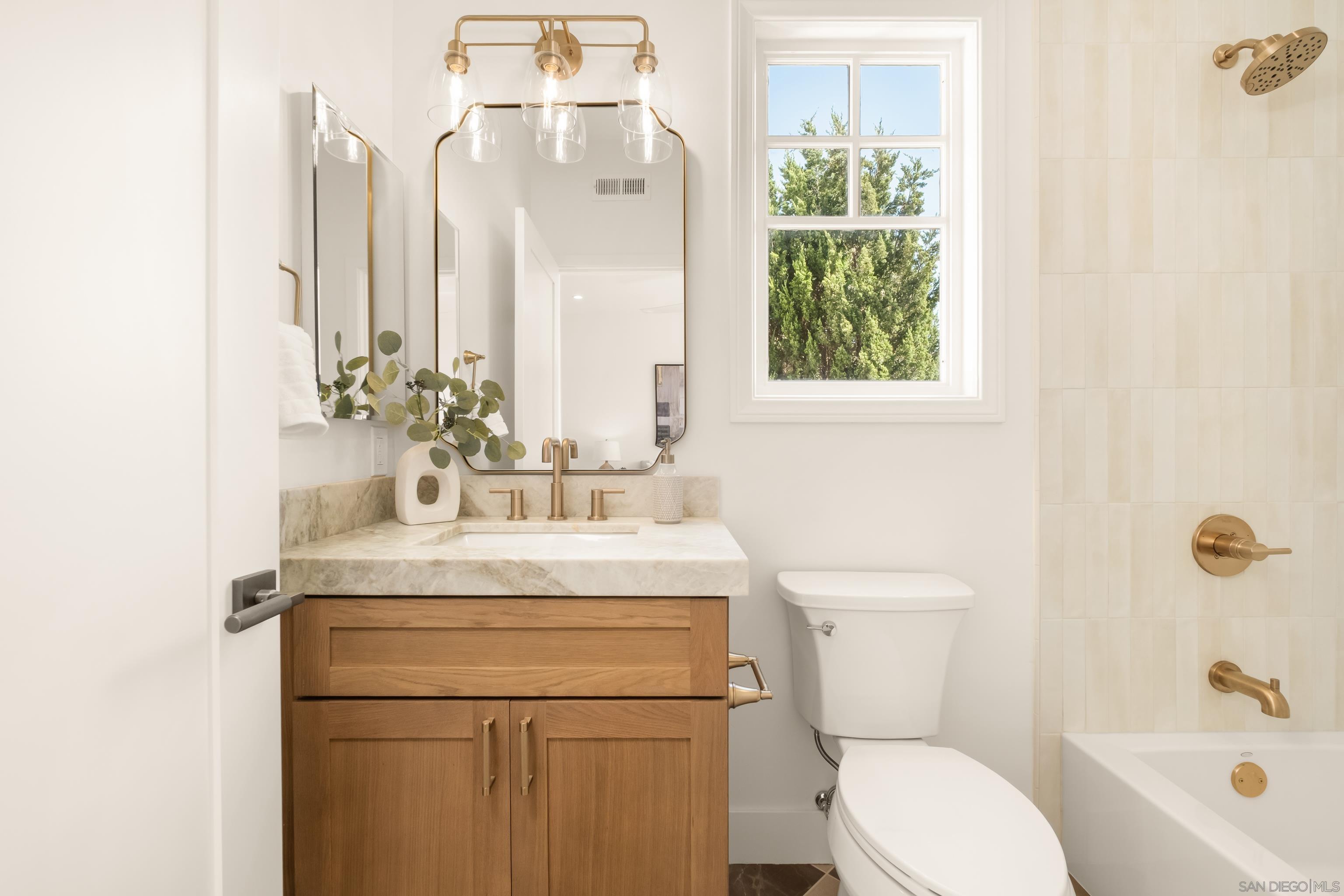 Detail Gallery Image 45 of 55 For 5342  Renaissance Ave, San Diego,  CA 92122 - 4 Beds | 3/1 Baths