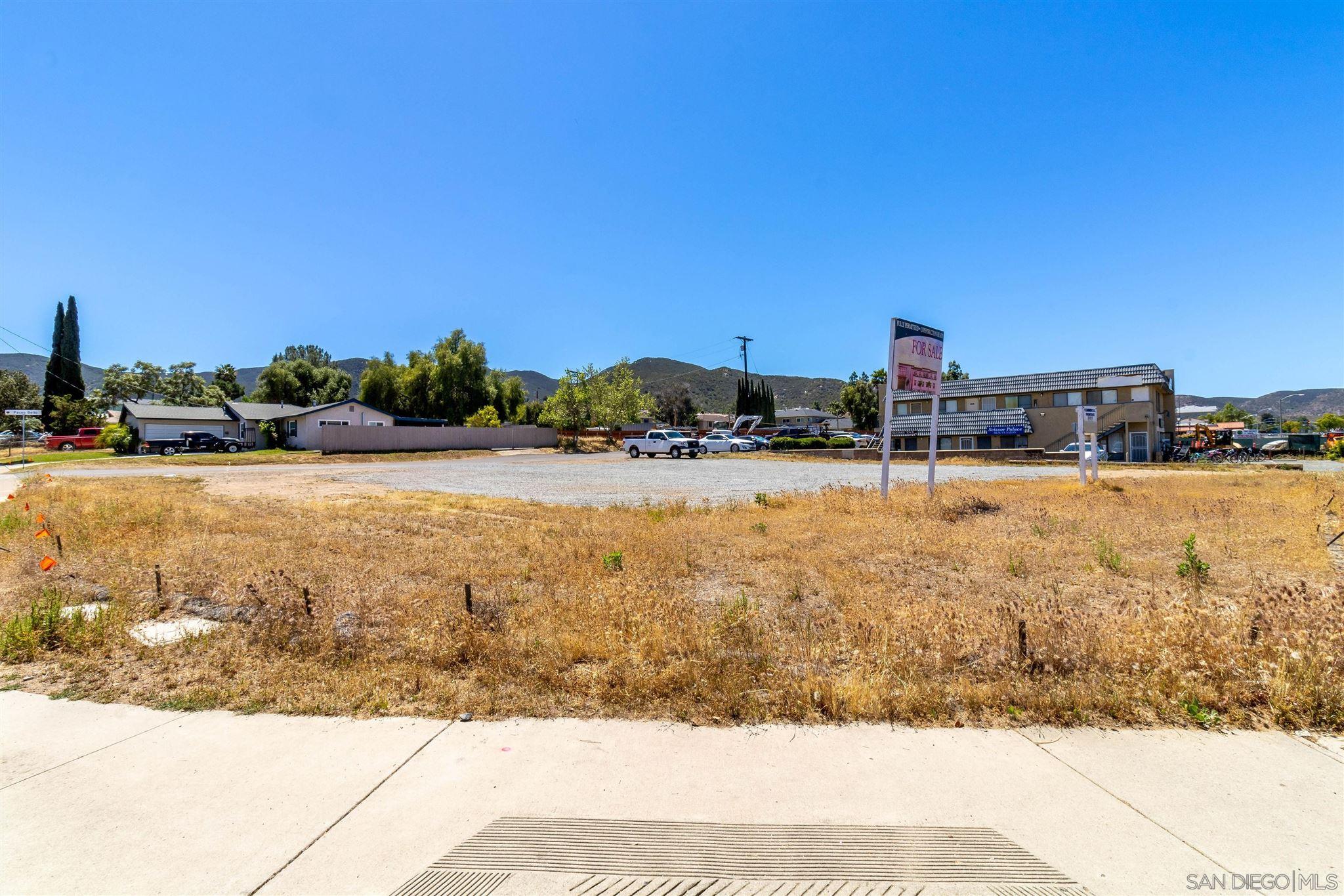 Detail Gallery Image 16 of 18 For , Santee,  CA 92071 - – Beds | – Baths