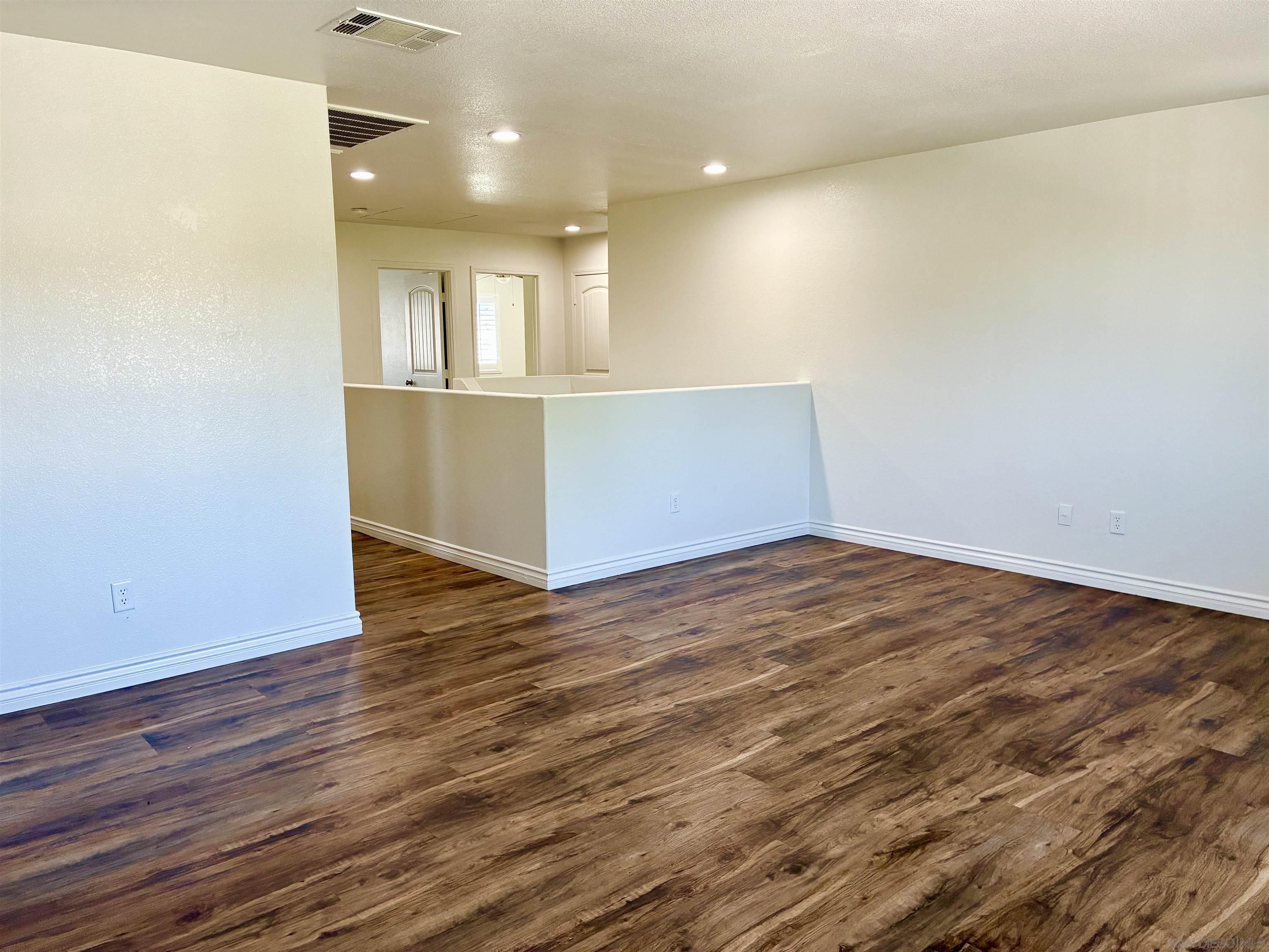 Detail Gallery Image 17 of 37 For 53009  Rose Sachet Lane, Lake Elsinore,  CA 92532 - 6 Beds | 3 Baths