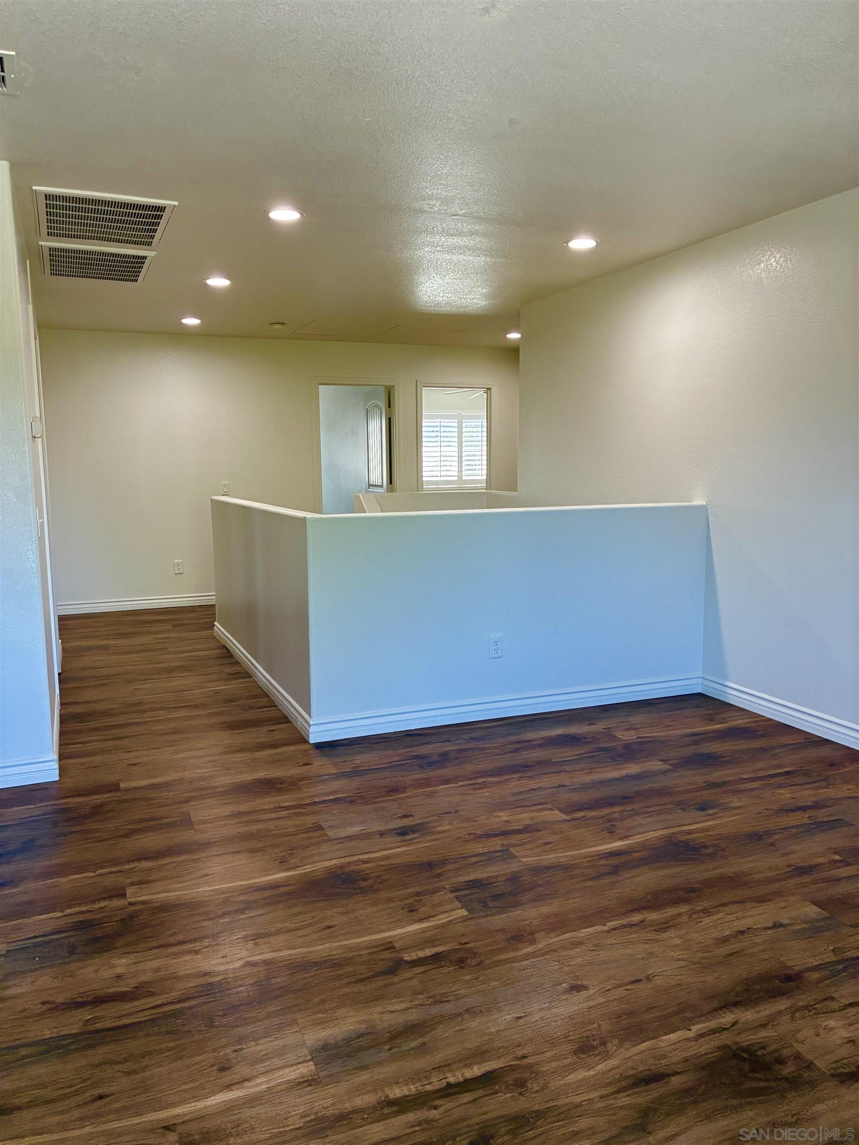 Detail Gallery Image 18 of 37 For 53009  Rose Sachet Lane, Lake Elsinore,  CA 92532 - 6 Beds | 3 Baths