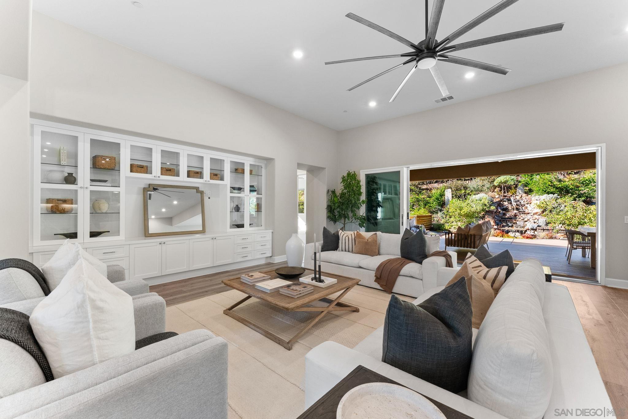 Detail Gallery Image 14 of 75 For 2935  Side Saddle Ln, Escondido,  CA 92029 - 5 Beds | 4/1 Baths