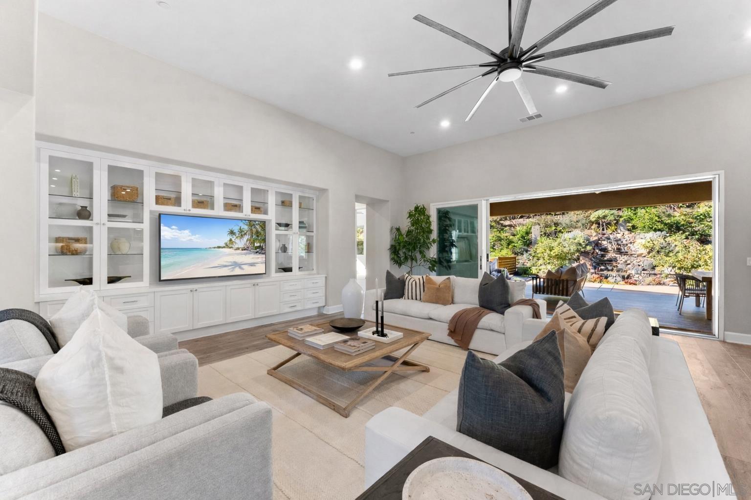 Detail Gallery Image 15 of 75 For 2935  Side Saddle Ln, Escondido,  CA 92029 - 5 Beds | 4/1 Baths