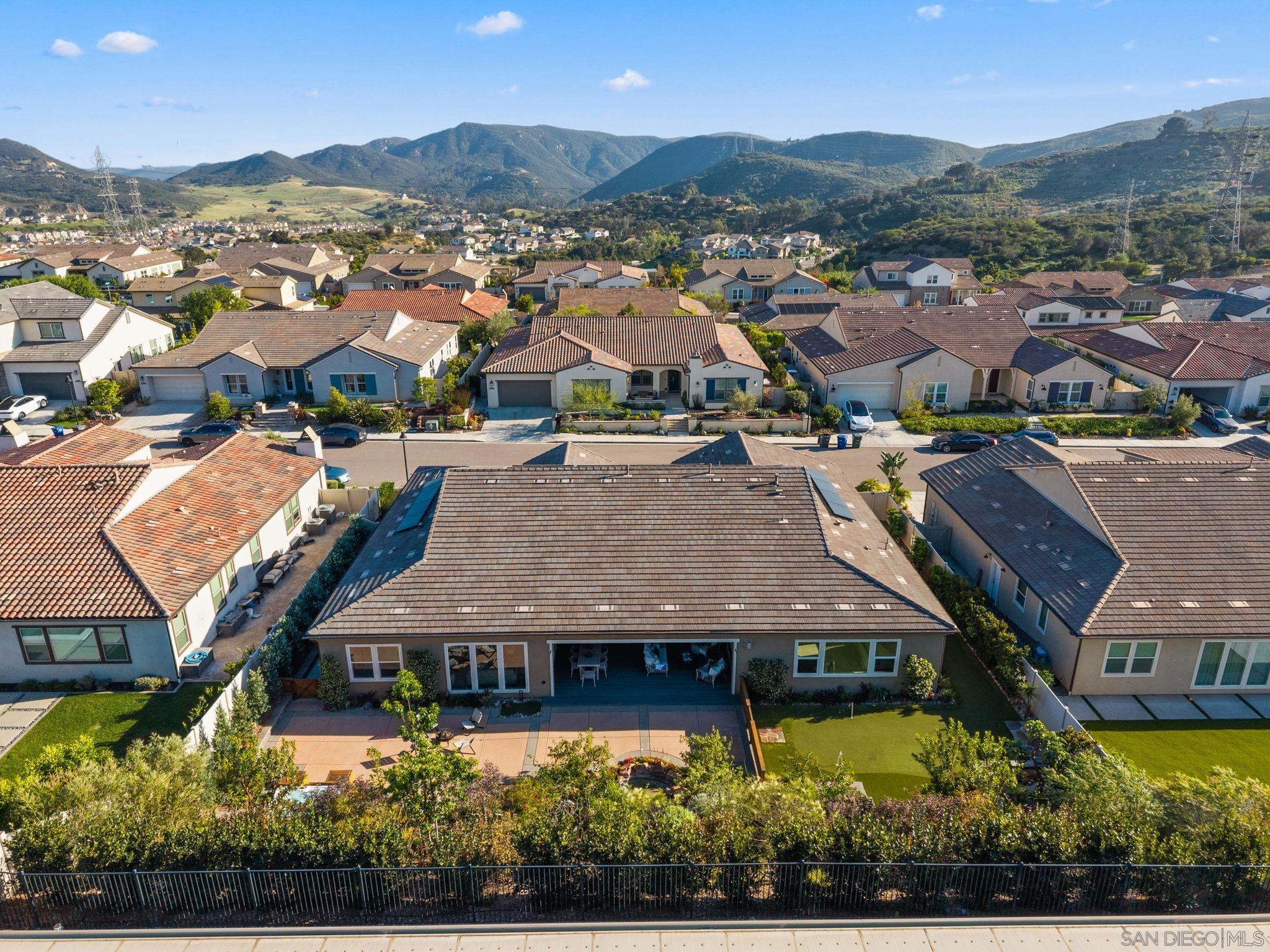 Detail Gallery Image 6 of 75 For 2935  Side Saddle Ln, Escondido,  CA 92029 - 5 Beds | 4/1 Baths