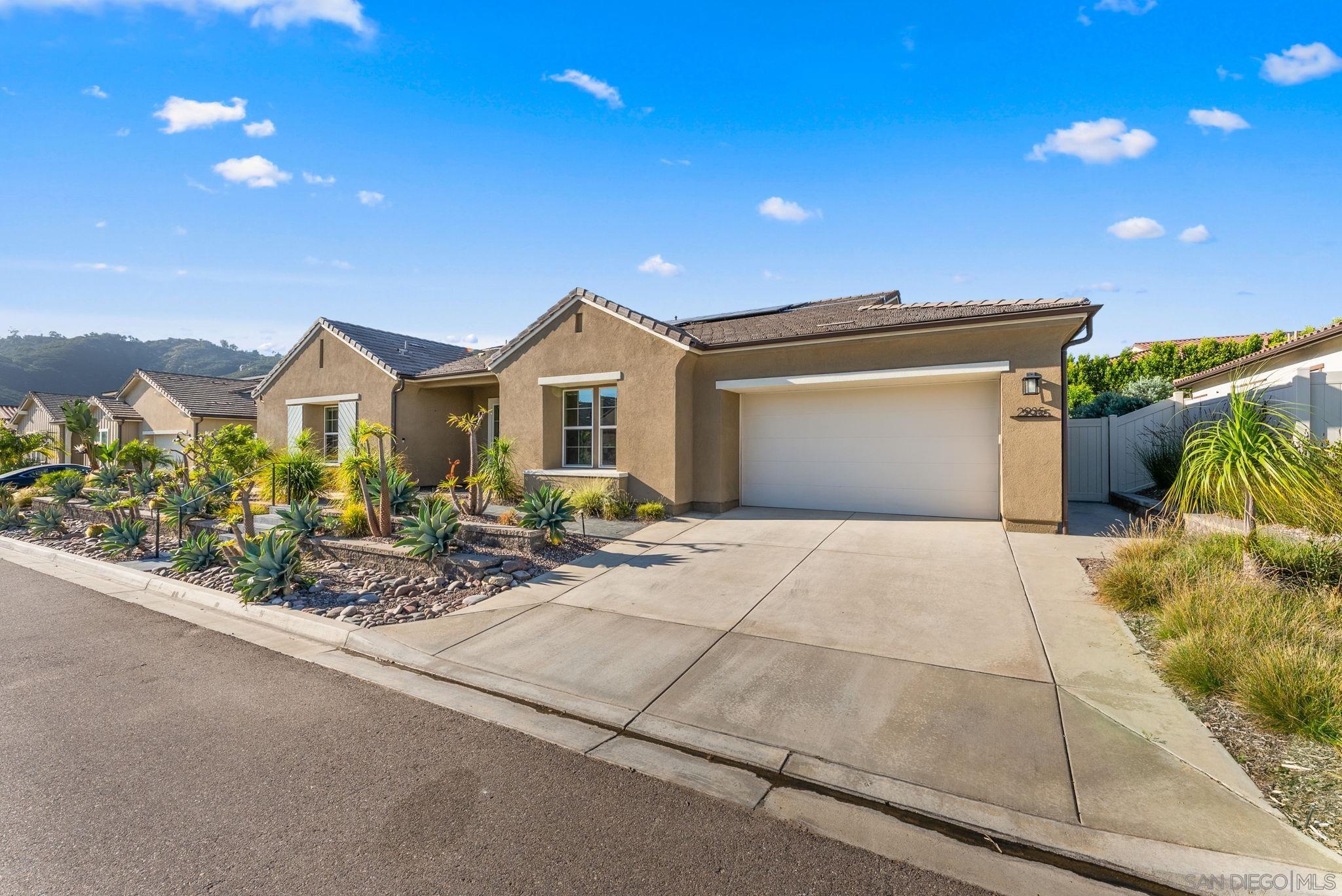 Detail Gallery Image 7 of 75 For 2935  Side Saddle Ln, Escondido,  CA 92029 - 5 Beds | 4/1 Baths