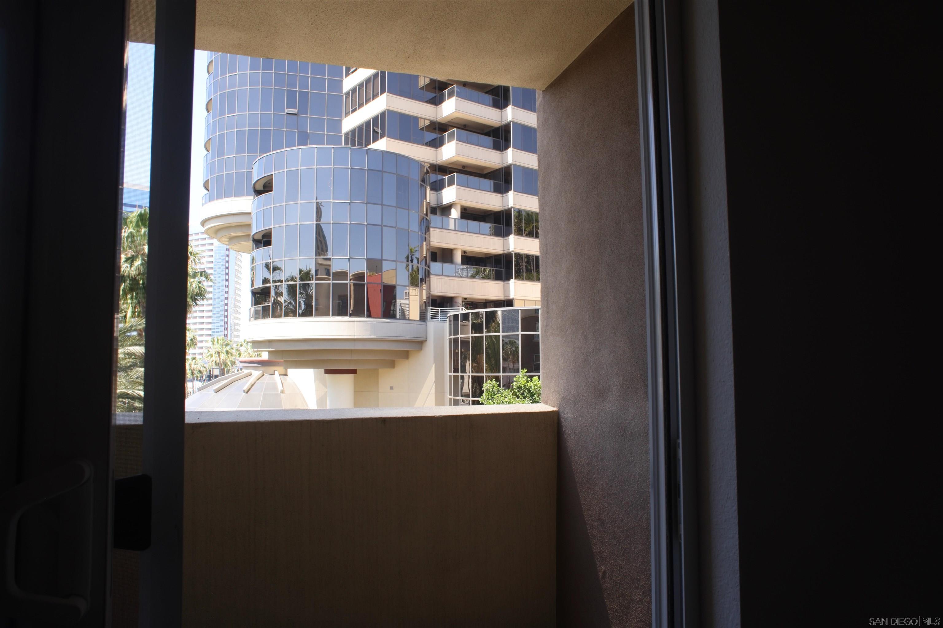 Detail Gallery Image 11 of 37 For 350  K Street  #408,  San Diego,  CA 92101 - 2 Beds | 2 Baths