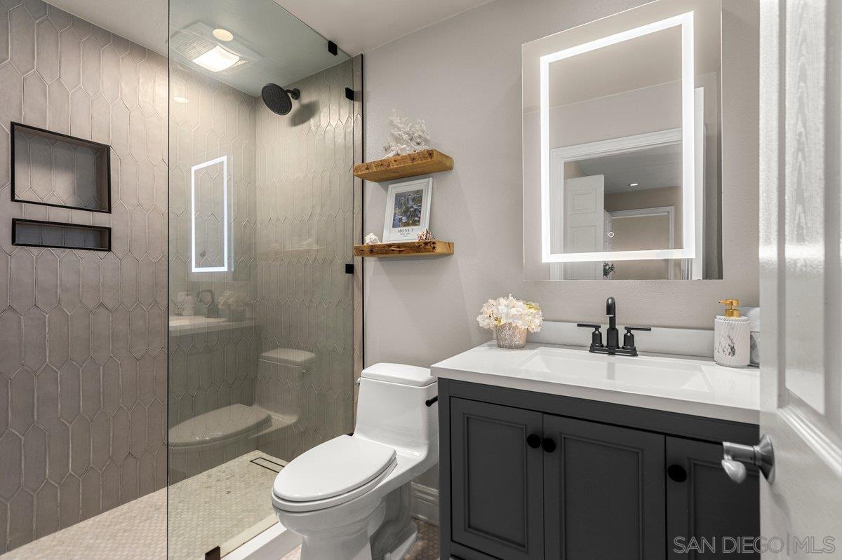 Detail Gallery Image 14 of 32 For 3145  Union Street  #1,  San Diego,  CA 92103 - 2 Beds | 2 Baths