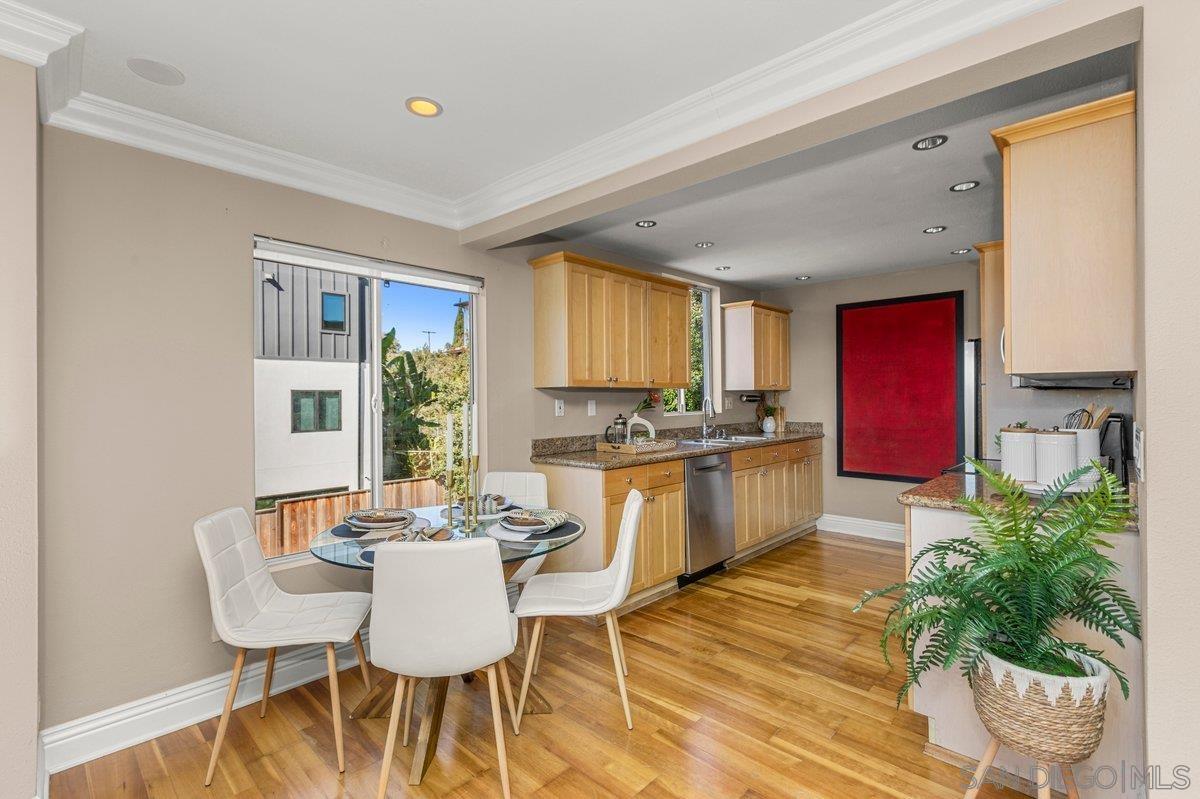 Detail Gallery Image 8 of 32 For 3145  Union Street  #1,  San Diego,  CA 92103 - 2 Beds | 2 Baths