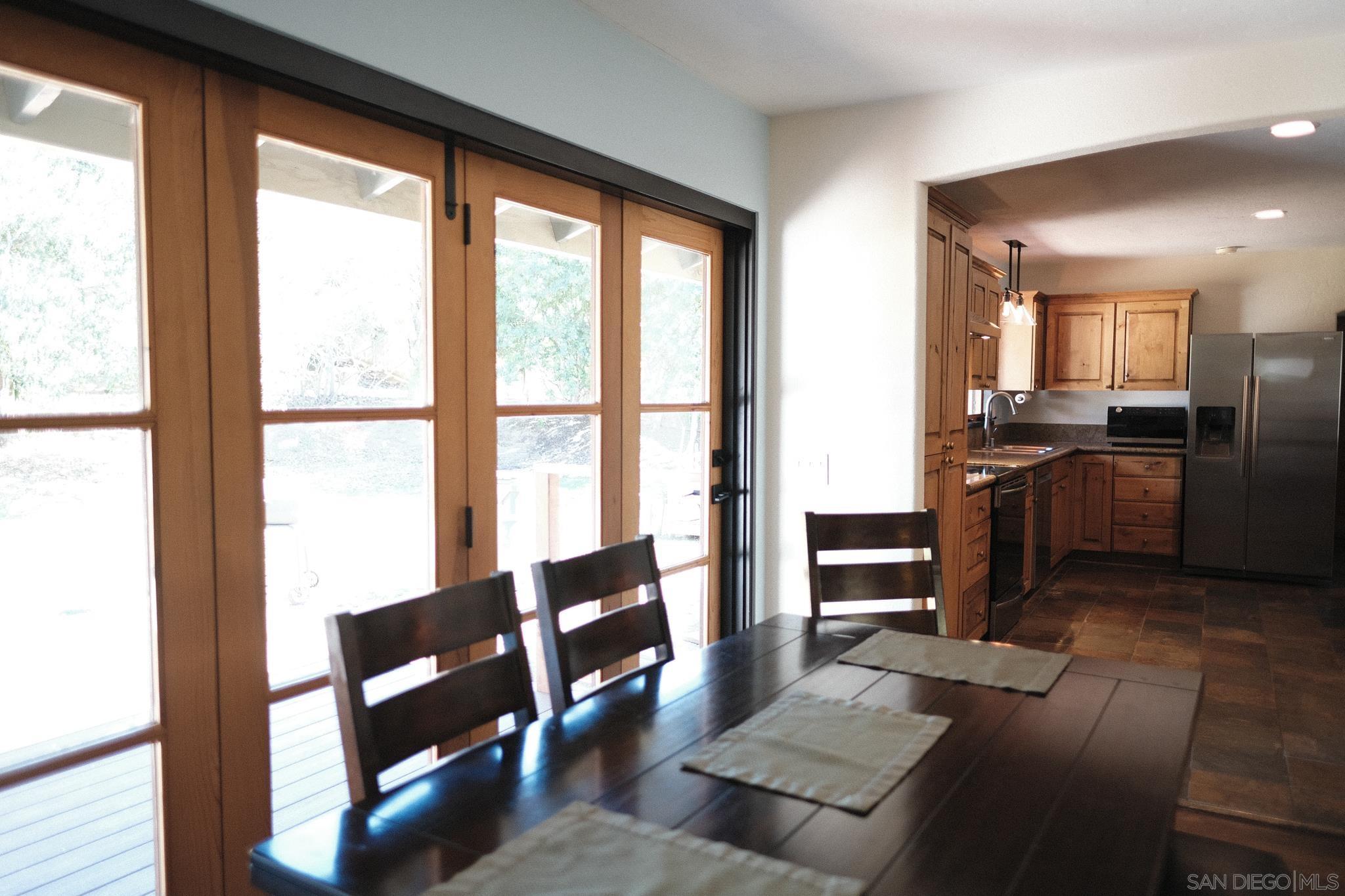 Detail Gallery Image 12 of 42 For 26327 N Broadway, Escondido,  CA 92026 - 3 Beds | 2 Baths