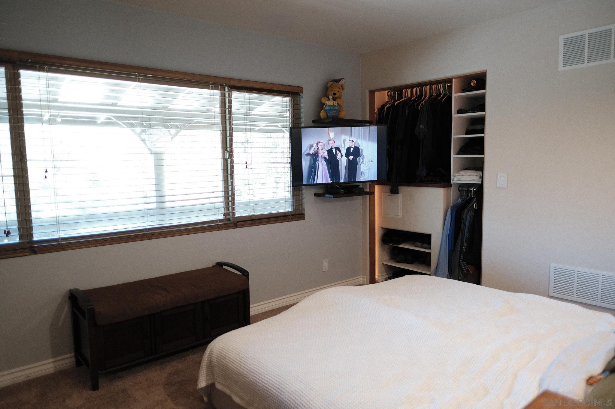 Detail Gallery Image 15 of 42 For 26327 N Broadway, Escondido,  CA 92026 - 3 Beds | 2 Baths