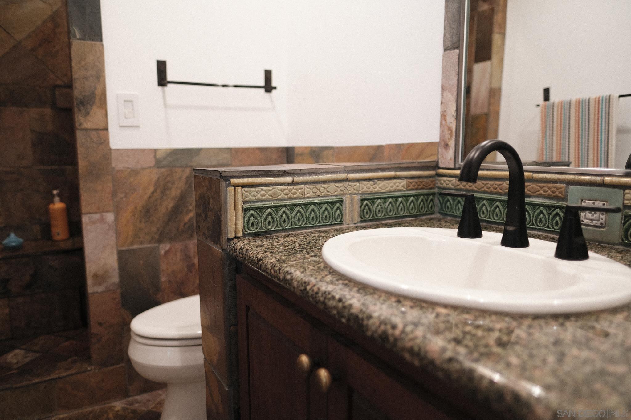 Detail Gallery Image 16 of 42 For 26327 N Broadway, Escondido,  CA 92026 - 3 Beds | 2 Baths