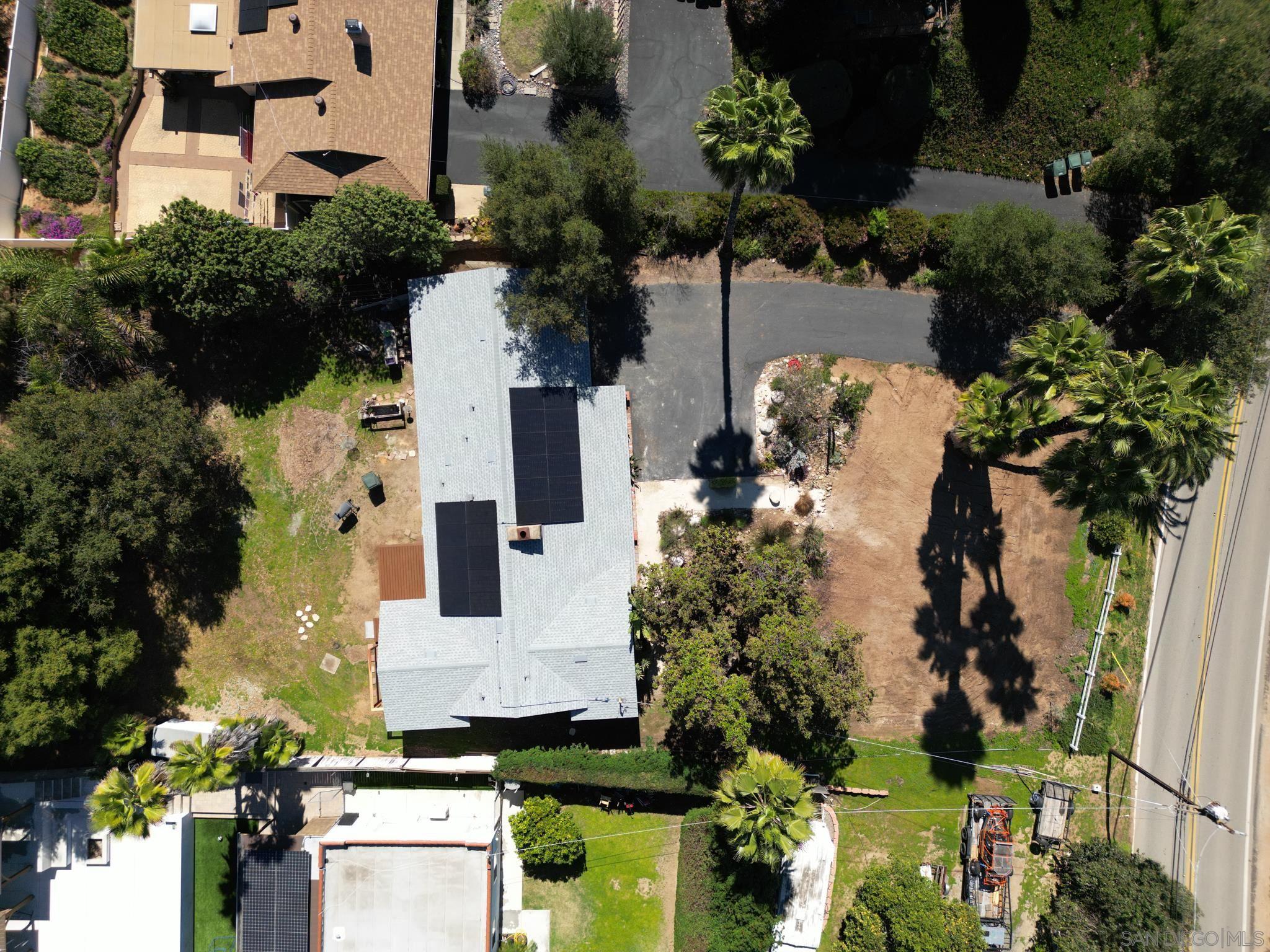 Detail Gallery Image 36 of 42 For 26327 N Broadway, Escondido,  CA 92026 - 3 Beds | 2 Baths