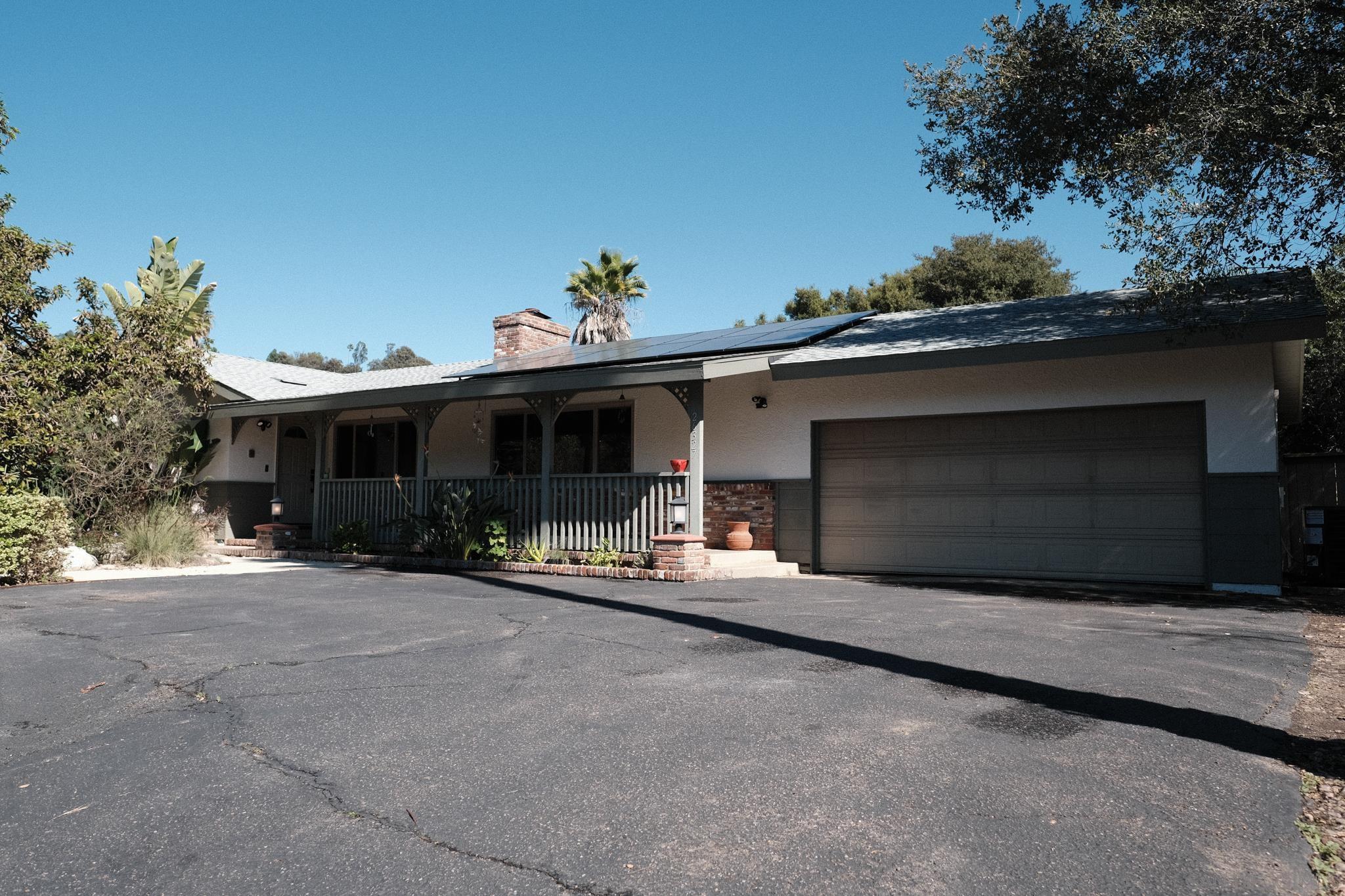 Detail Gallery Image 5 of 42 For 26327 N Broadway, Escondido,  CA 92026 - 3 Beds | 2 Baths