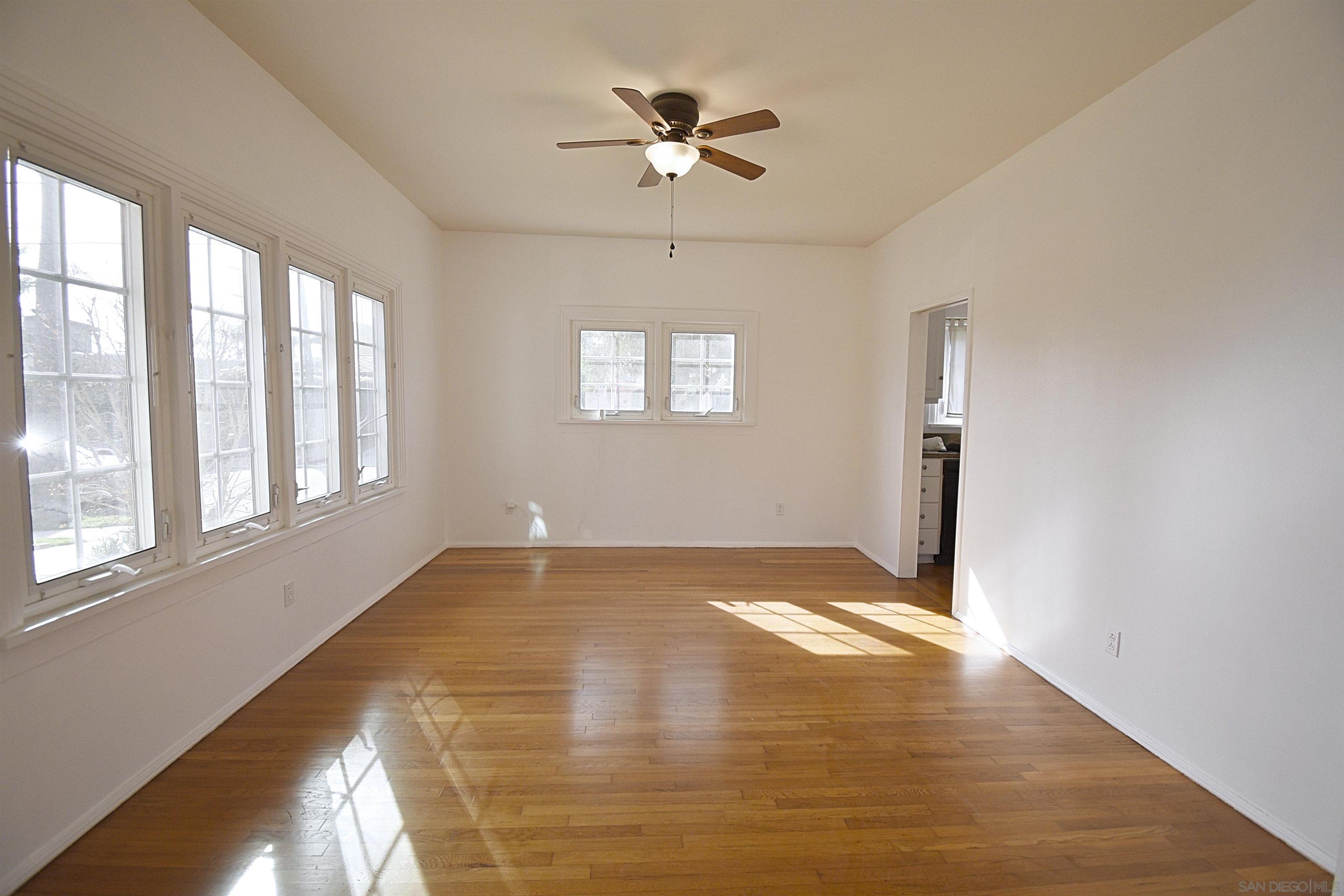 Detail Gallery Image 16 of 73 For 4778  Panorama Drive, San Diego,  CA 92116 - 6 Beds | 2 Baths