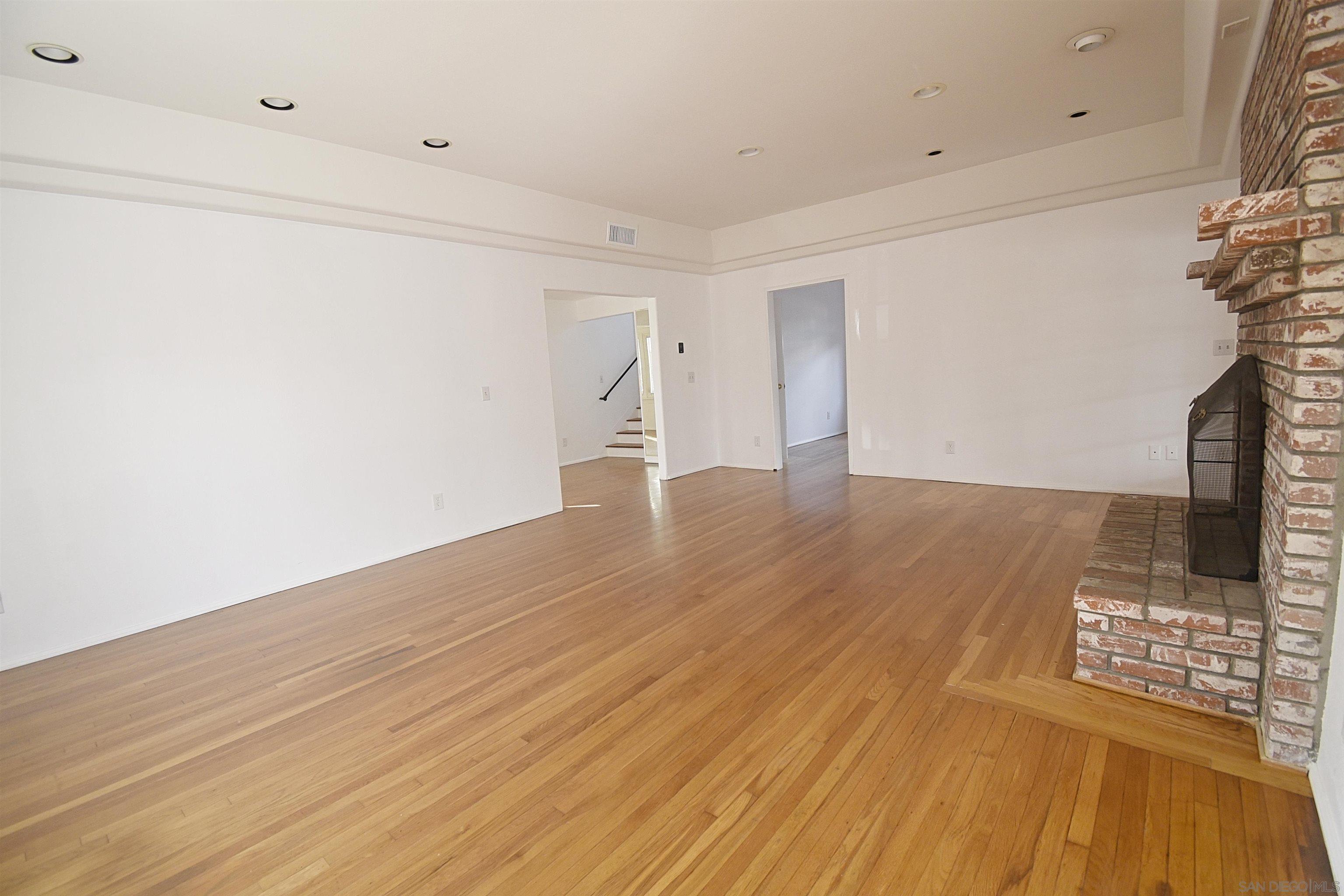 Detail Gallery Image 7 of 73 For 4778  Panorama Drive, San Diego,  CA 92116 - 6 Beds | 2 Baths