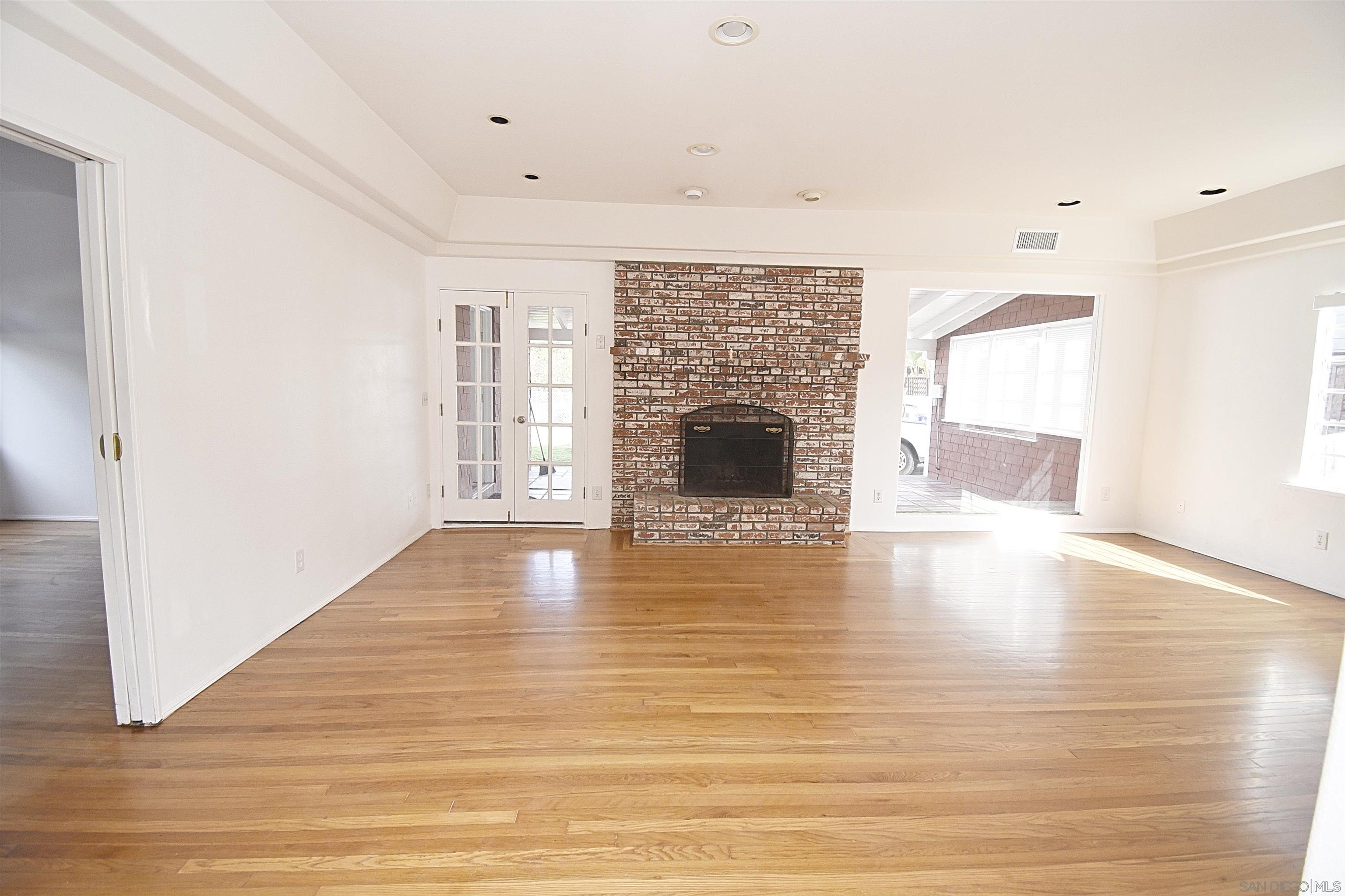 Detail Gallery Image 10 of 73 For 4778  Panorama Drive, San Diego,  CA 92116 - 6 Beds | 2 Baths