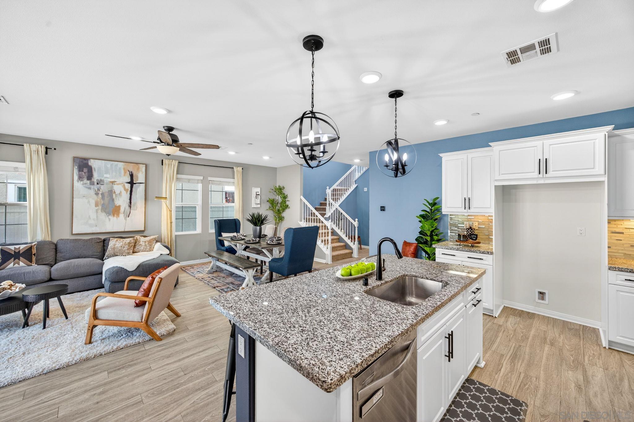 Detail Gallery Image 9 of 45 For 1254  White Oak, El Cajon,  CA 92020 - 5 Beds | 3/1 Baths