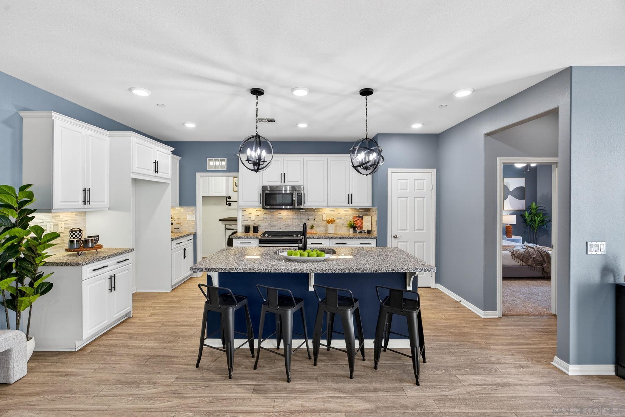 Detail Gallery Image 10 of 45 For 1254  White Oak, El Cajon,  CA 92020 - 5 Beds | 3/1 Baths