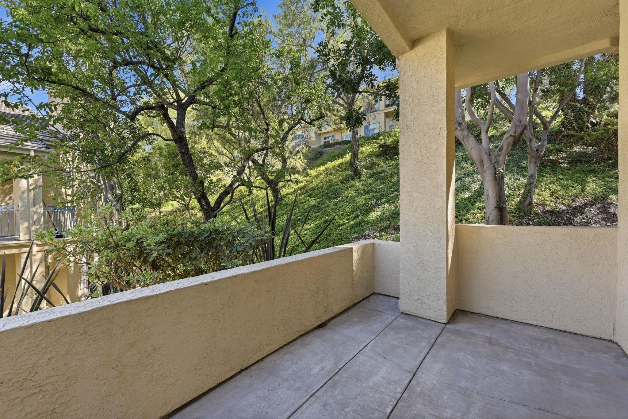 Detail Gallery Image 14 of 37 For 11240  Provencal Place, San Diego,  CA 92128 - 2 Beds | 2 Baths