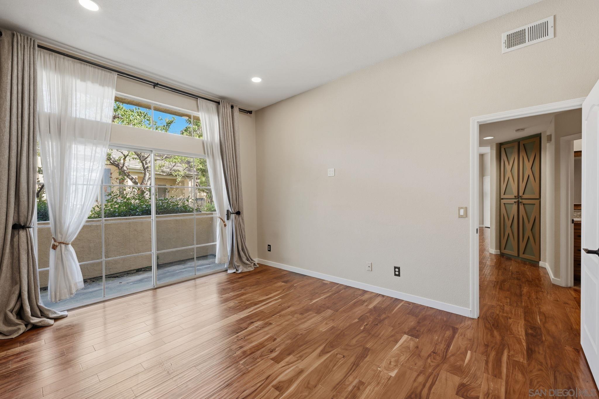 Detail Gallery Image 21 of 37 For 11240  Provencal Place, San Diego,  CA 92128 - 2 Beds | 2 Baths