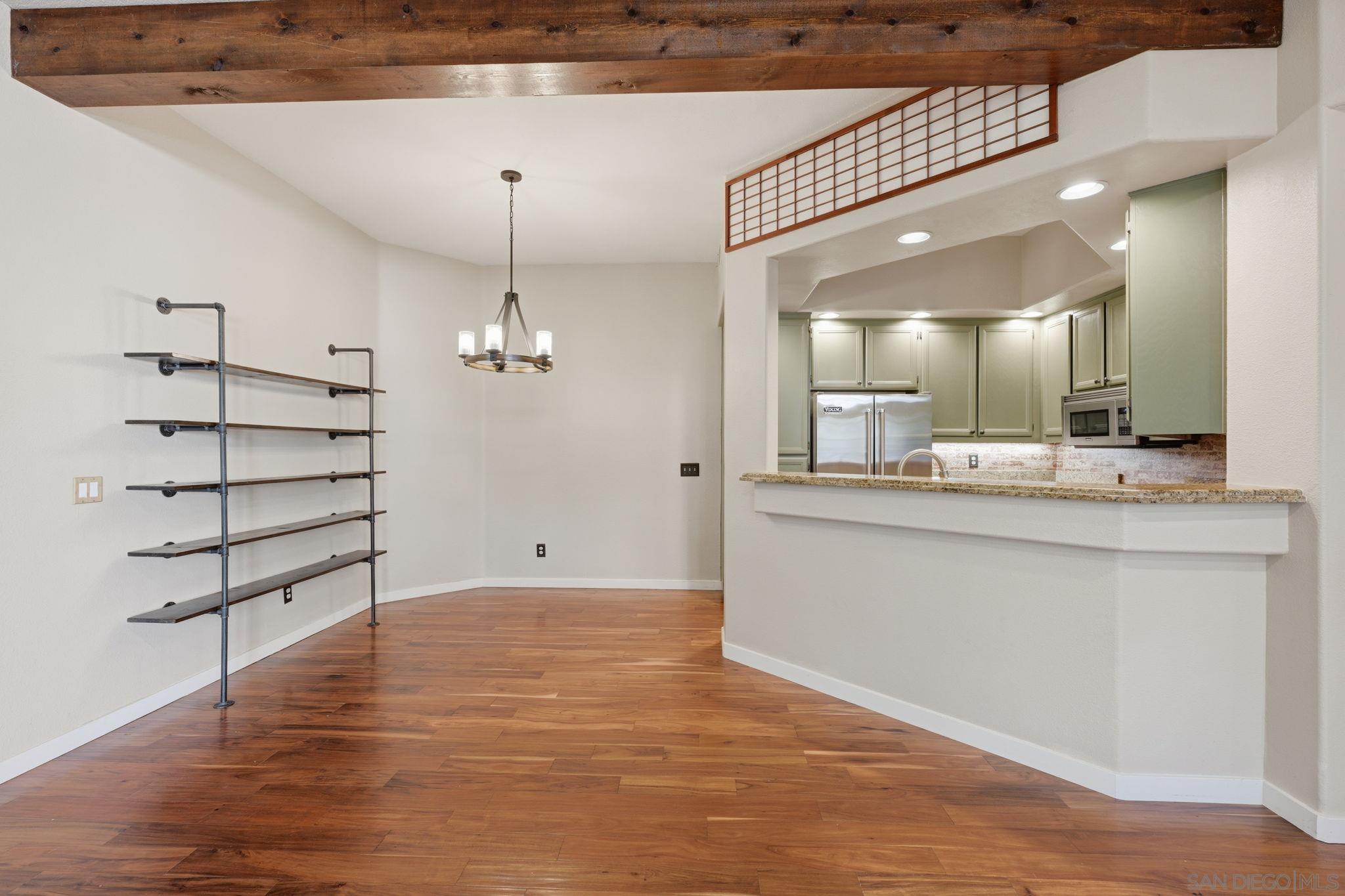 Detail Gallery Image 9 of 37 For 11240  Provencal Place, San Diego,  CA 92128 - 2 Beds | 2 Baths