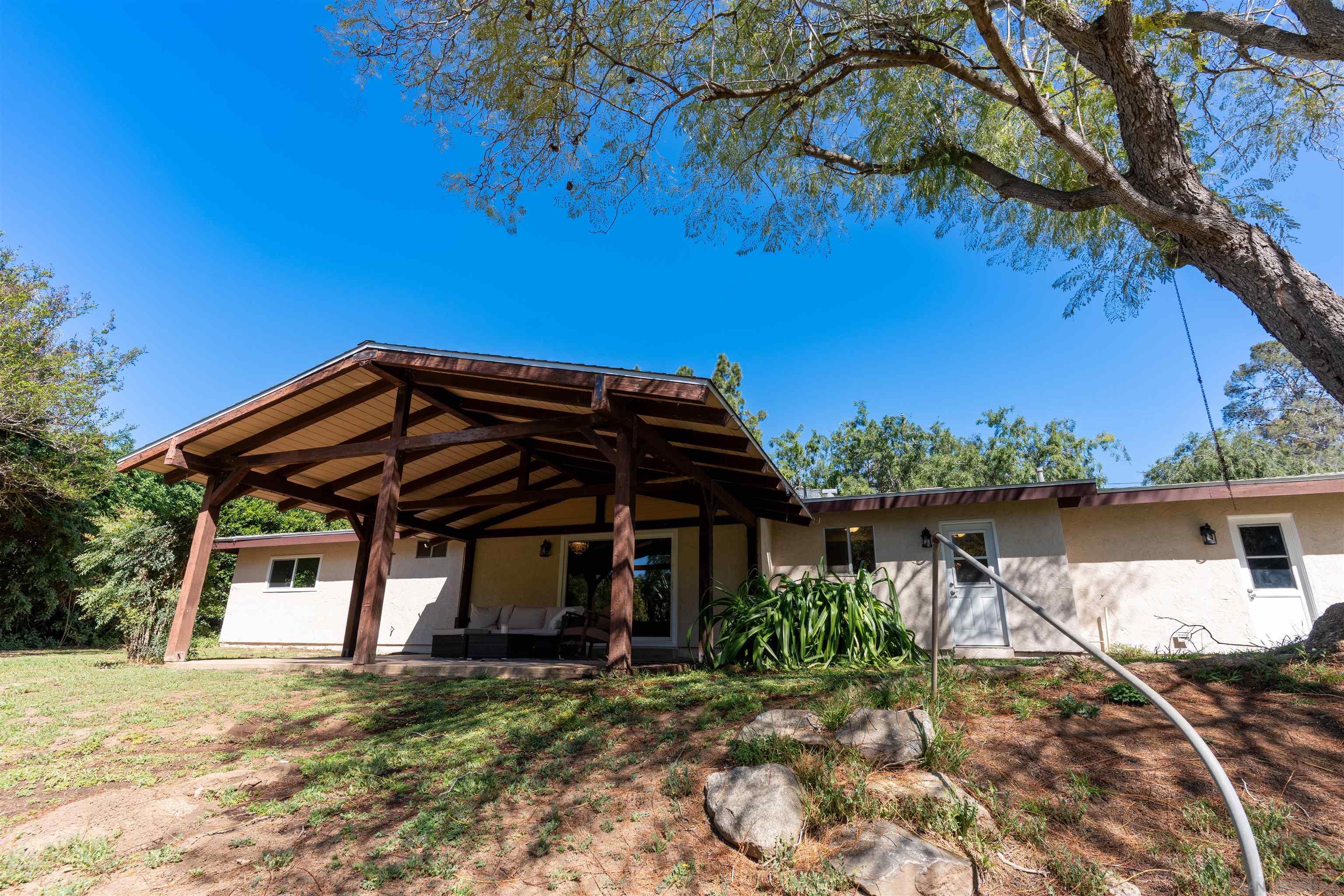 Detail Gallery Image 21 of 37 For 1027  Pepper Tree Lane, Fallbrook,  CA 92028 - 3 Beds | 2 Baths