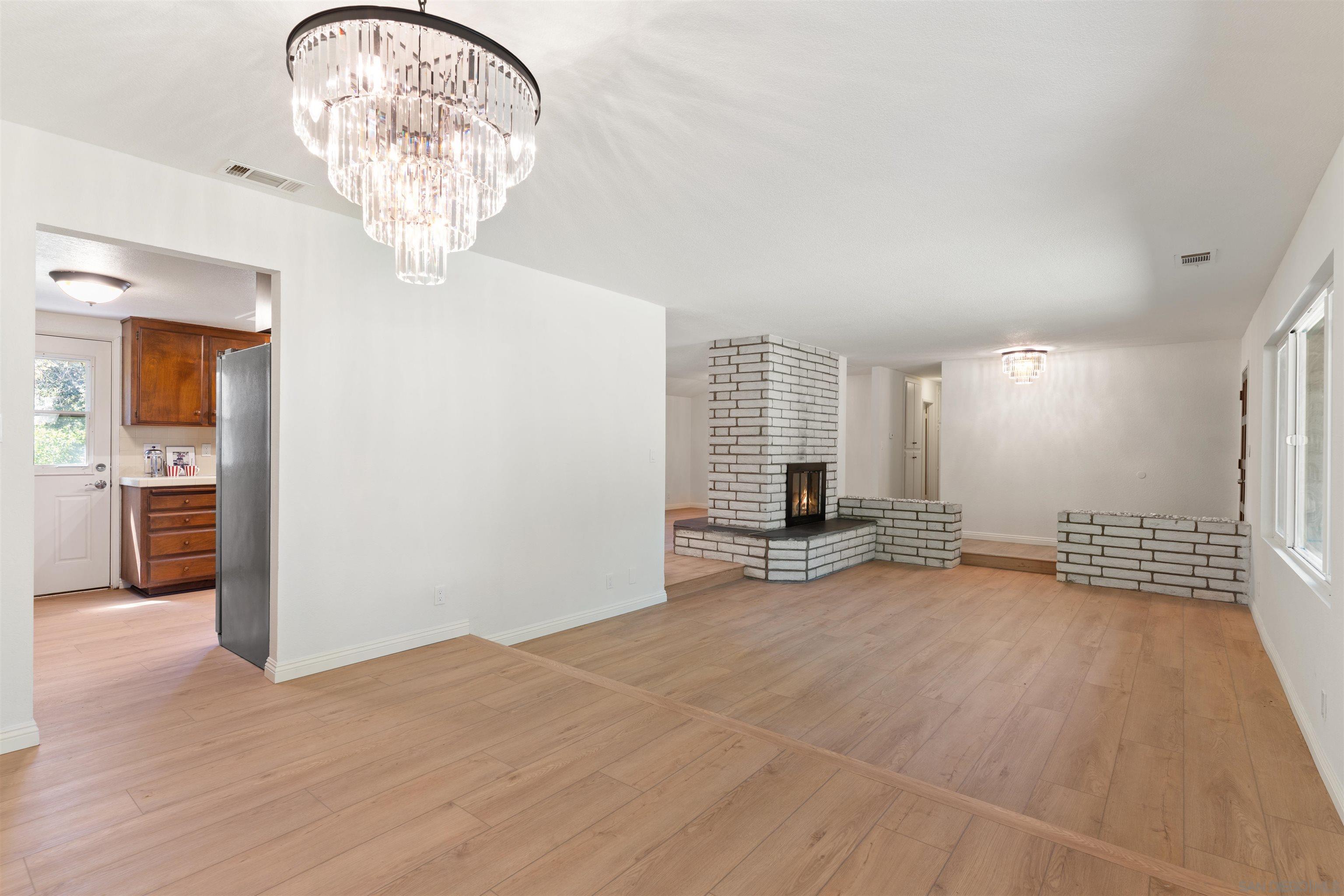 Detail Gallery Image 9 of 37 For 1027  Pepper Tree Lane, Fallbrook,  CA 92028 - 3 Beds | 2 Baths