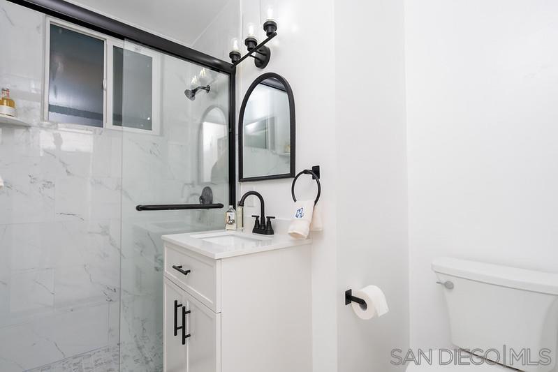 Detail Gallery Image 12 of 29 For 811  Anacapa Court, San Diego,  CA 92109 - 3 Beds | 2 Baths