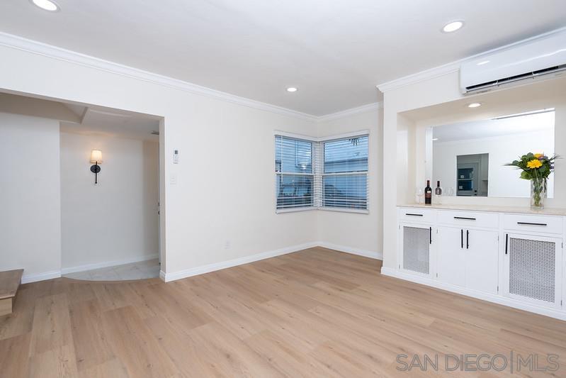 Detail Gallery Image 3 of 29 For 811  Anacapa Court, San Diego,  CA 92109 - 3 Beds | 2 Baths