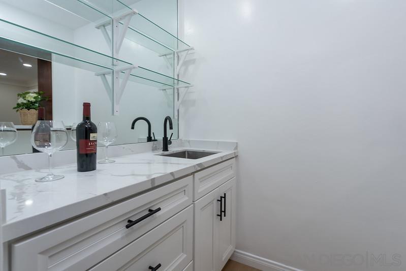 Detail Gallery Image 21 of 29 For 811  Anacapa Court, San Diego,  CA 92109 - 3 Beds | 2 Baths