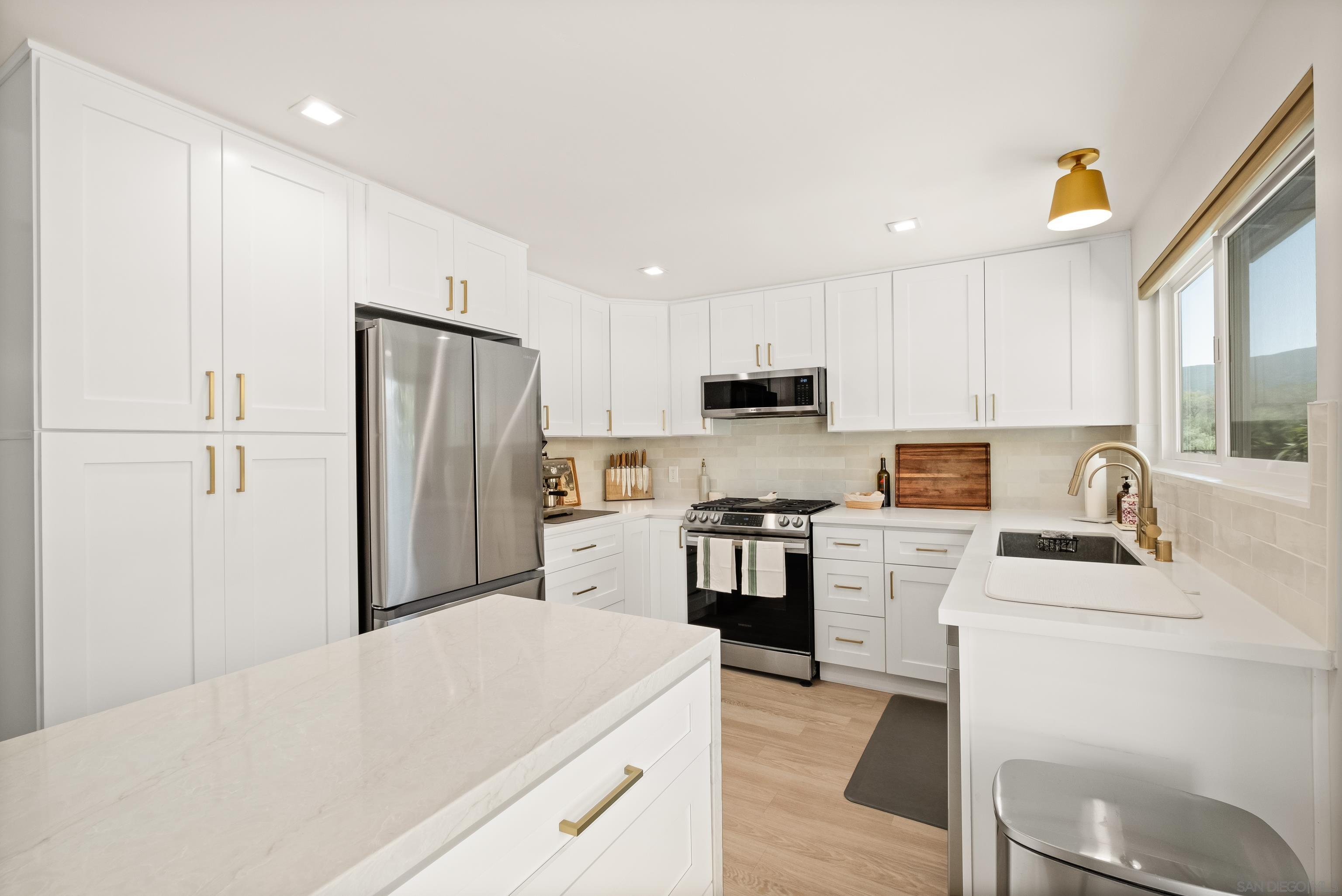 Detail Gallery Image 14 of 53 For 9081  Inverness, Santee,  CA 92071 - 4 Beds | 2 Baths