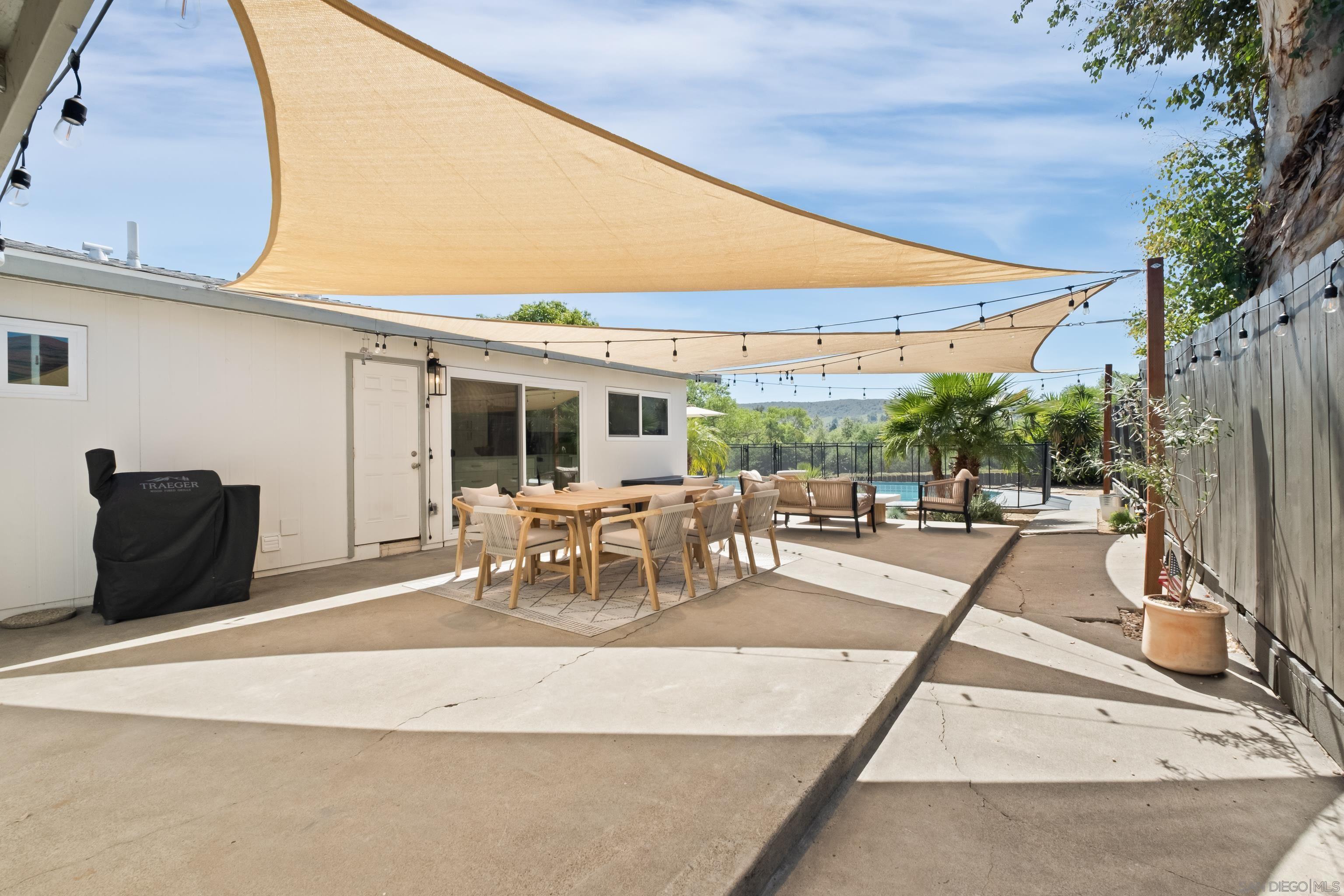 Detail Gallery Image 32 of 53 For 9081  Inverness, Santee,  CA 92071 - 4 Beds | 2 Baths