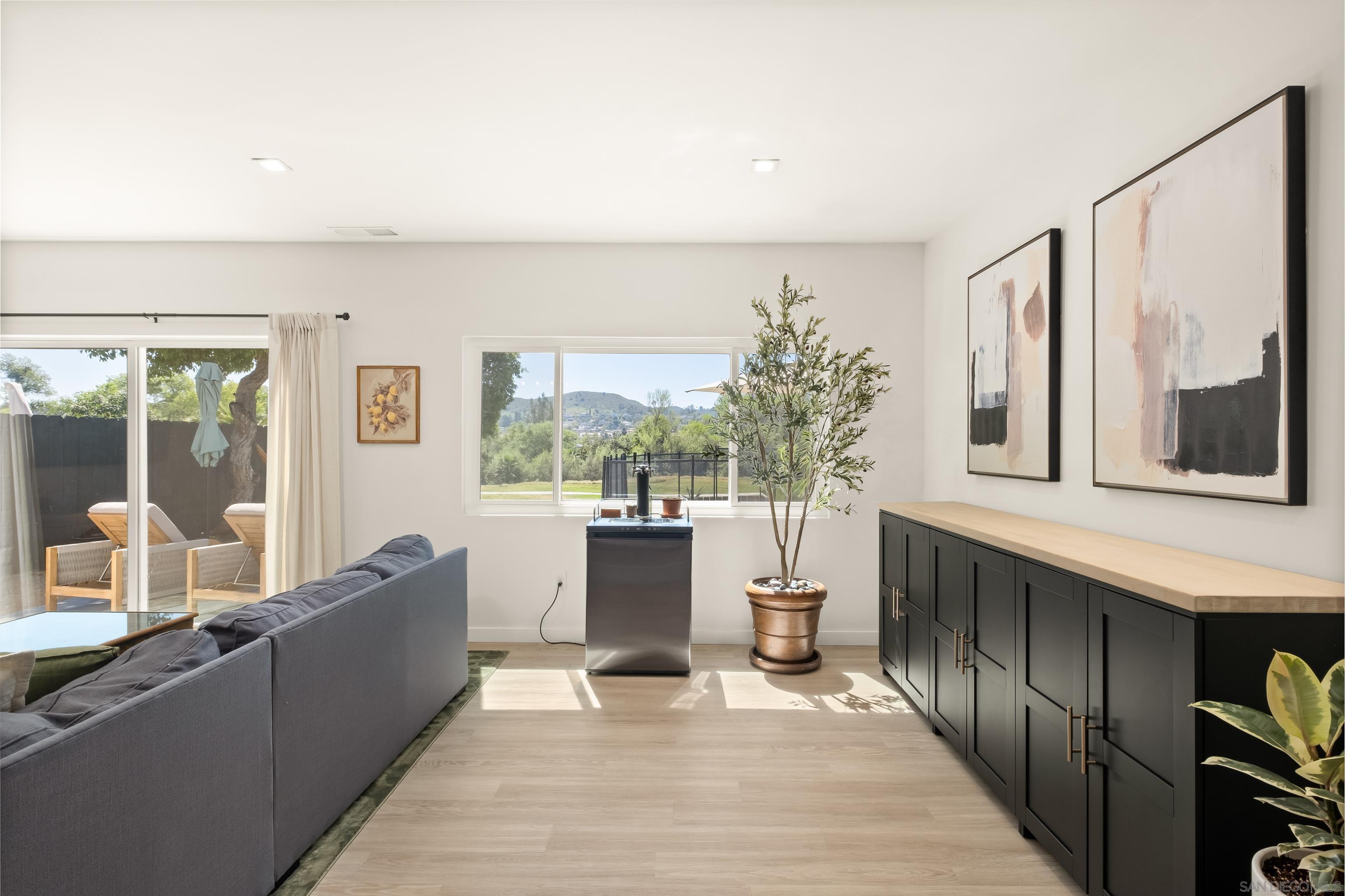 Detail Gallery Image 10 of 53 For 9081  Inverness, Santee,  CA 92071 - 4 Beds | 2 Baths