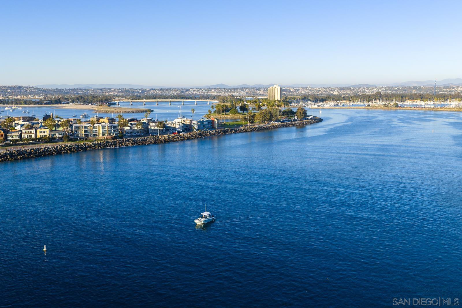 Detail Gallery Image 16 of 19 For 815  Anacapa Court, San Diego,  CA 92109 - 2 Beds | 1 Baths