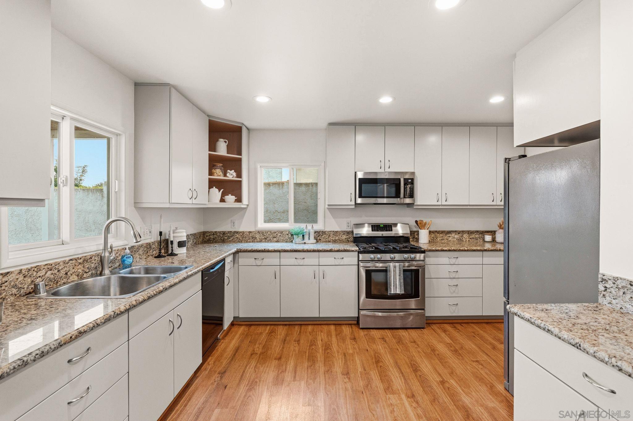 Detail Gallery Image 16 of 50 For 2604  Grandview Street, San Diego,  CA 92110 - 4 Beds | 2 Baths