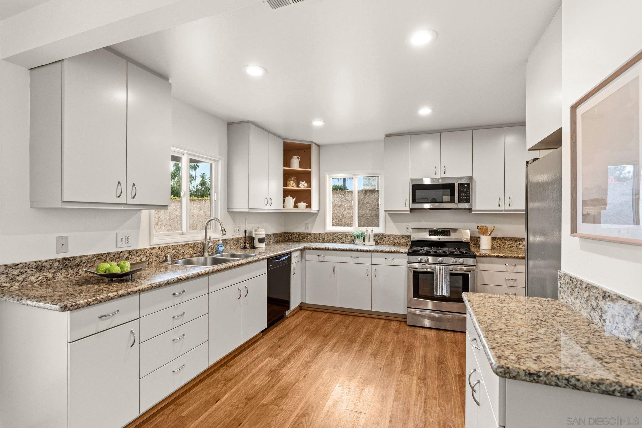 Detail Gallery Image 17 of 50 For 2604  Grandview Street, San Diego,  CA 92110 - 4 Beds | 2 Baths