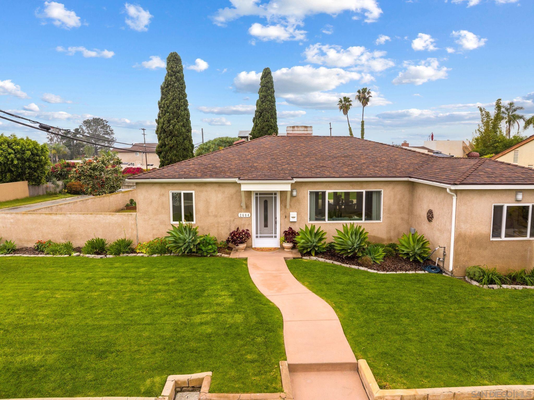 Detail Gallery Image 4 of 50 For 2604  Grandview Street, San Diego,  CA 92110 - 4 Beds | 2 Baths